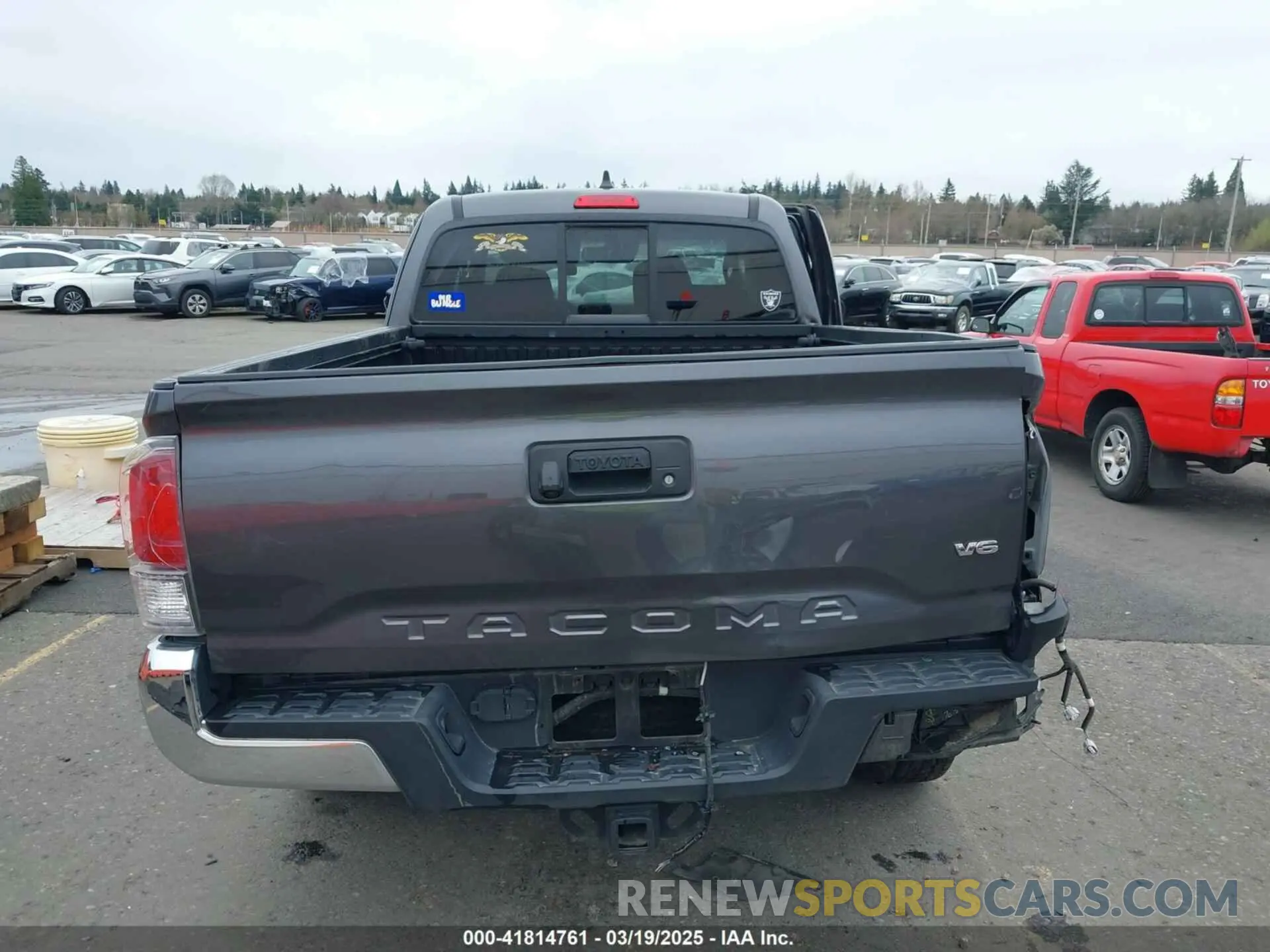 15 Photograph of a damaged car 3TYSZ5AN7NT073087 TOYOTA TACOMA 2022