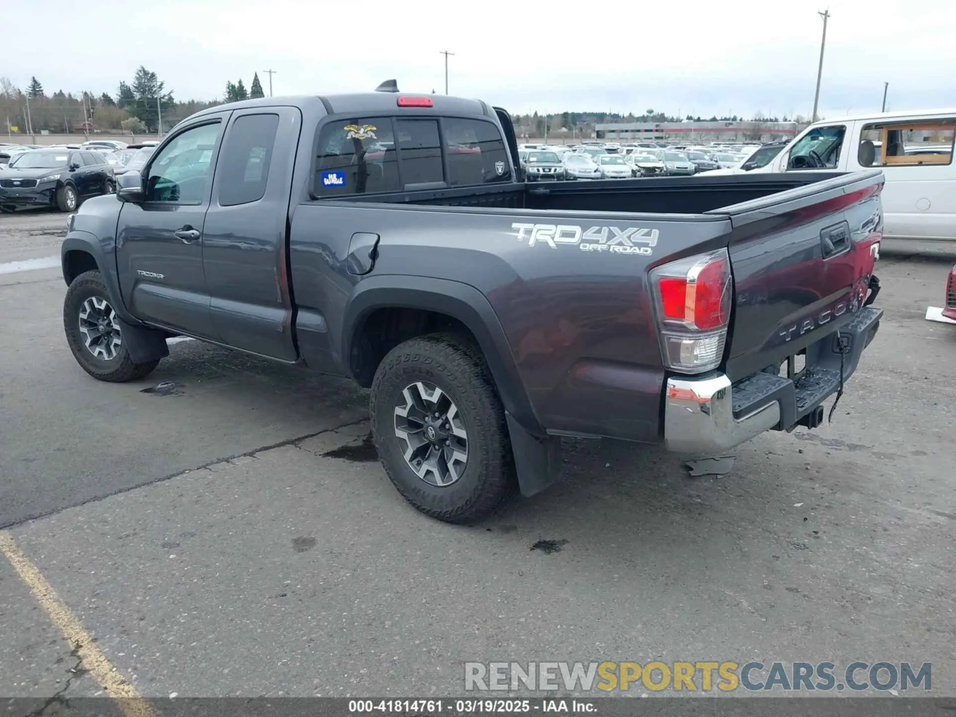 3 Photograph of a damaged car 3TYSZ5AN7NT073087 TOYOTA TACOMA 2022