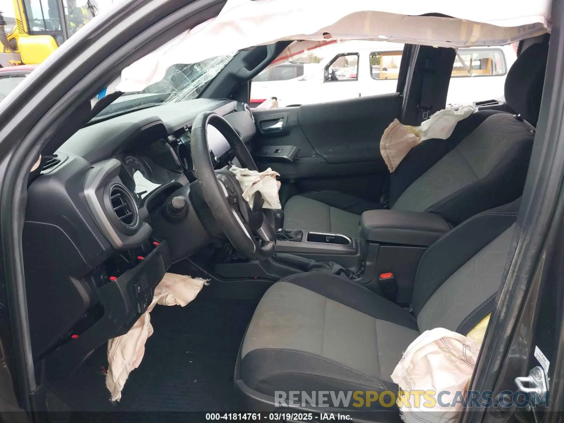 5 Photograph of a damaged car 3TYSZ5AN7NT073087 TOYOTA TACOMA 2022
