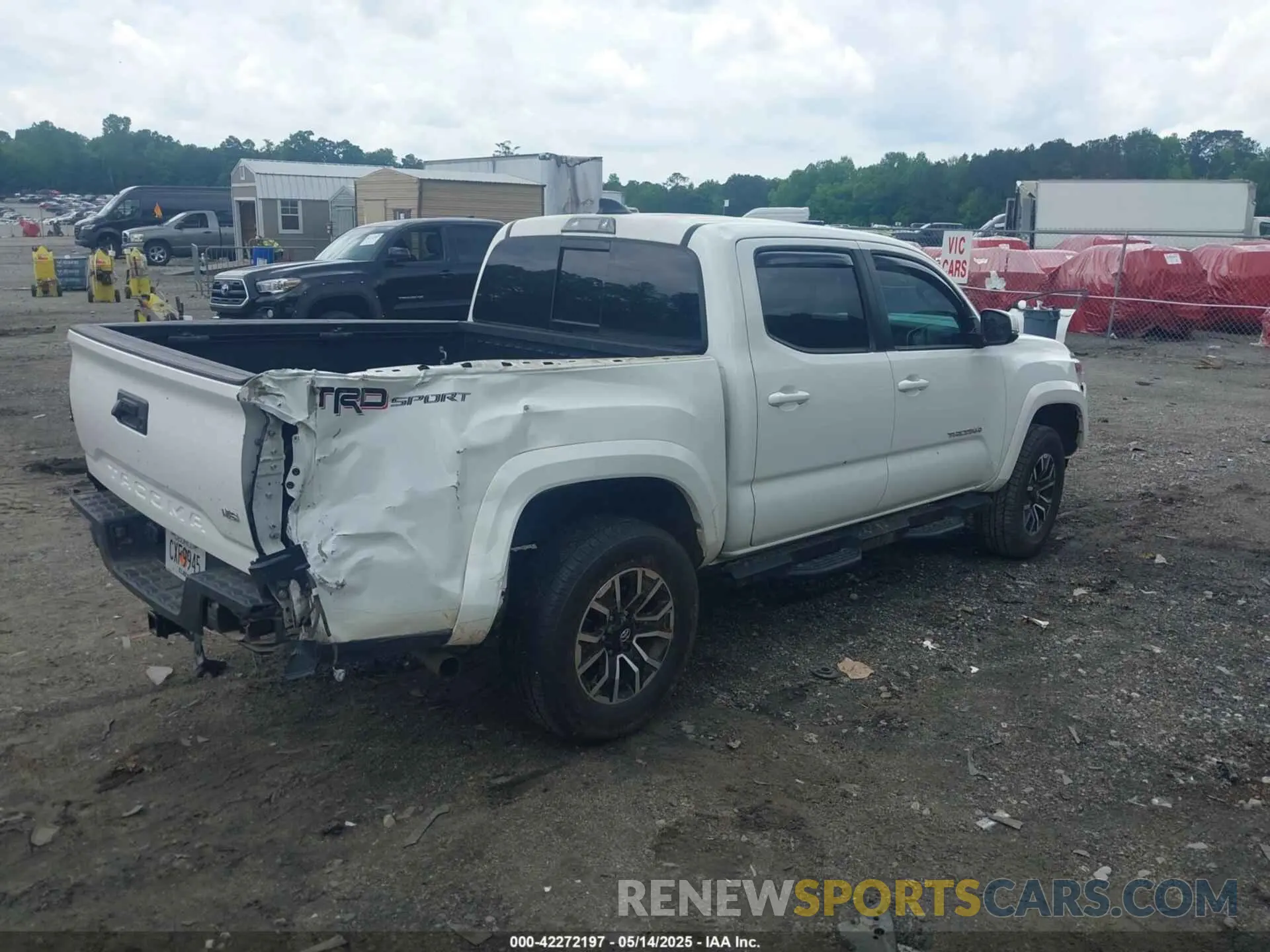 4 Photograph of a damaged car 3TMAZ5CN0PM208031 TOYOTA TACOMA 2023