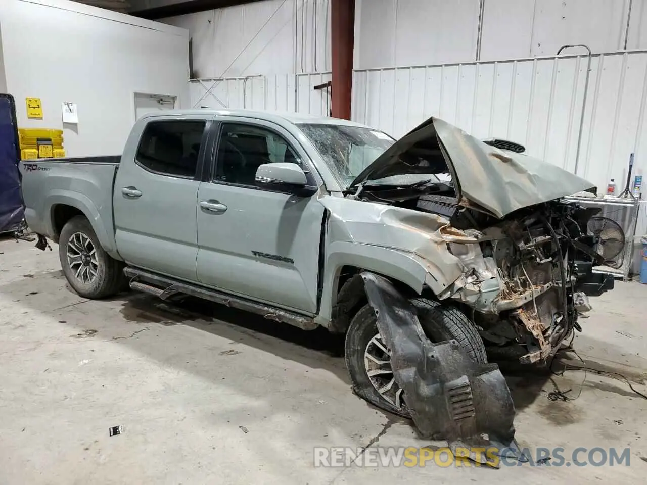 4 Photograph of a damaged car 3TMAZ5CN1PM204618 TOYOTA TACOMA 2023