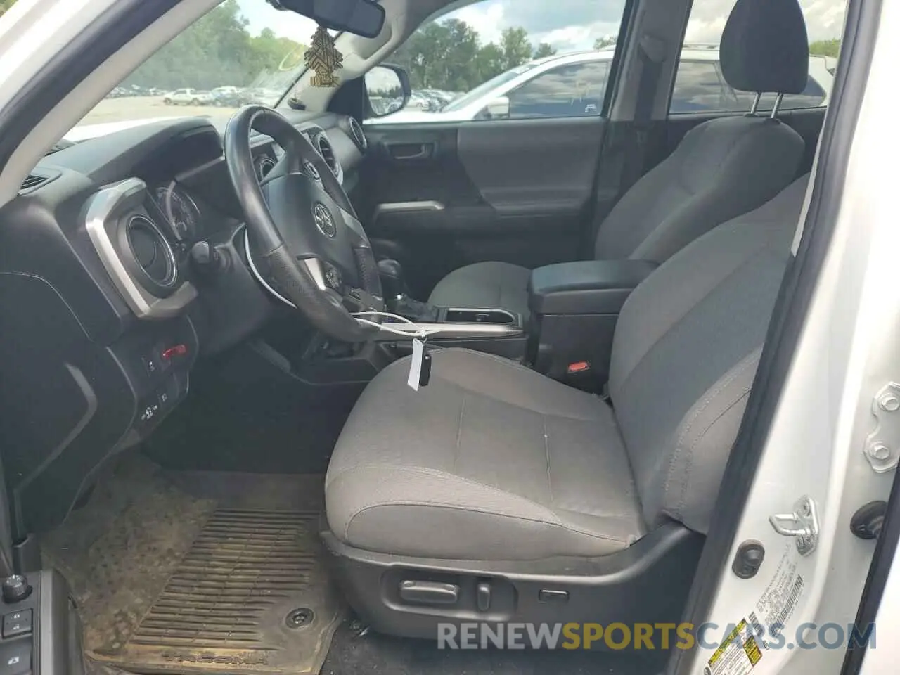 7 Photograph of a damaged car 3TMAZ5CN2PM202747 TOYOTA TACOMA 2023