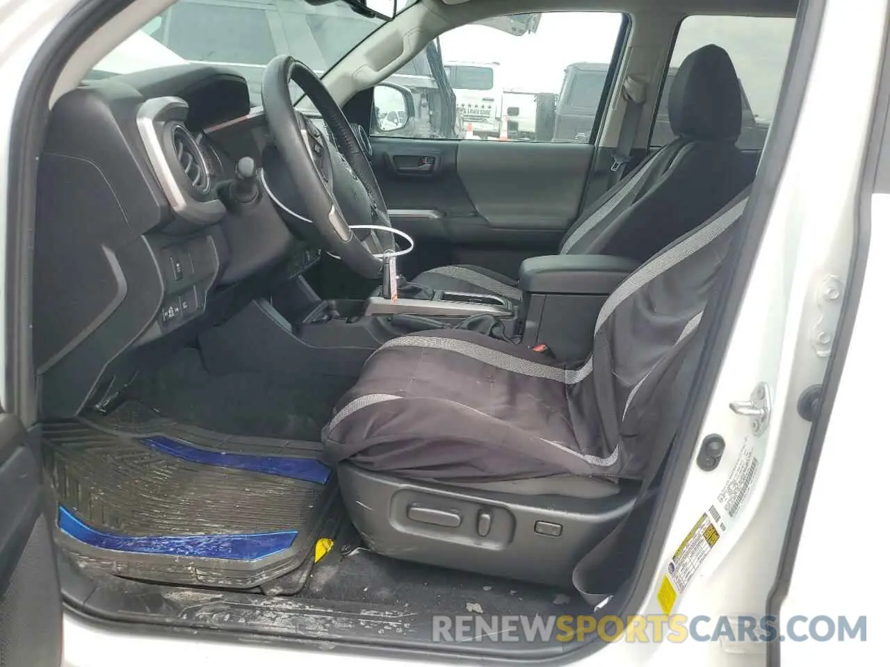 7 Photograph of a damaged car 3TMAZ5CN2PM209813 TOYOTA TACOMA 2023