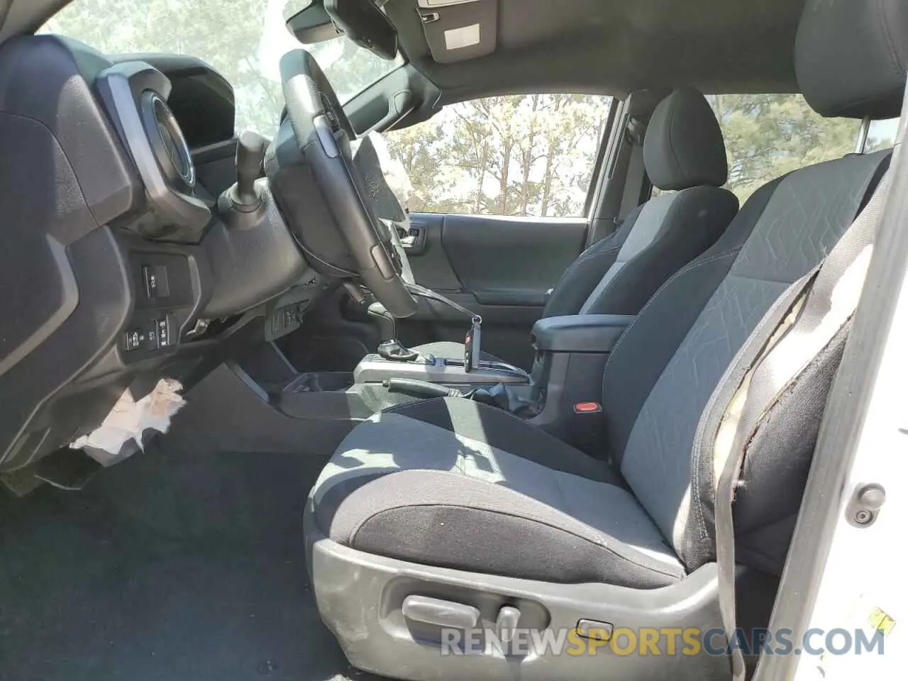 7 Photograph of a damaged car 3TMAZ5CN2PM217085 TOYOTA TACOMA 2023