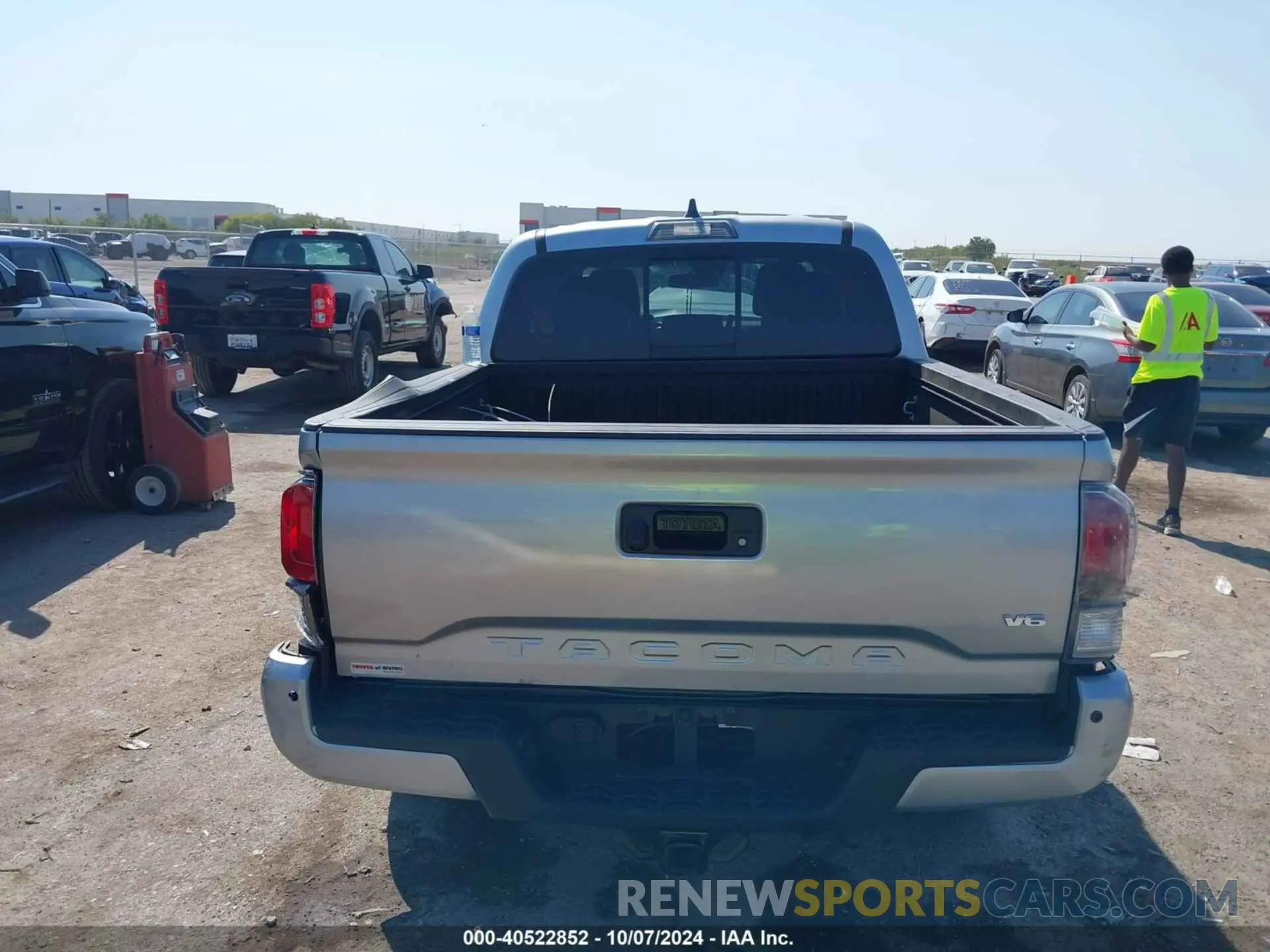 15 Photograph of a damaged car 3TMAZ5CN2PM218835 TOYOTA TACOMA 2023