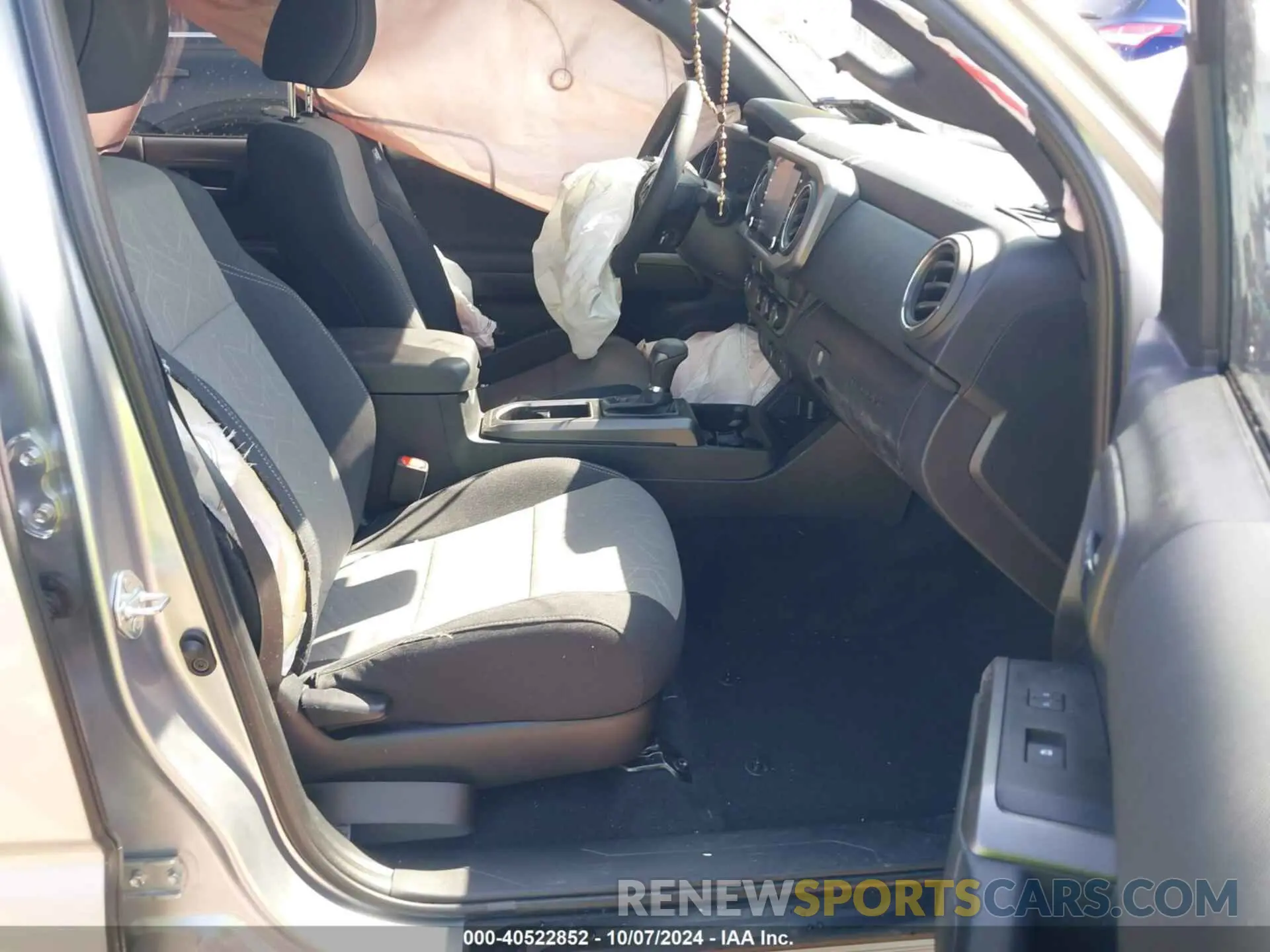 5 Photograph of a damaged car 3TMAZ5CN2PM218835 TOYOTA TACOMA 2023