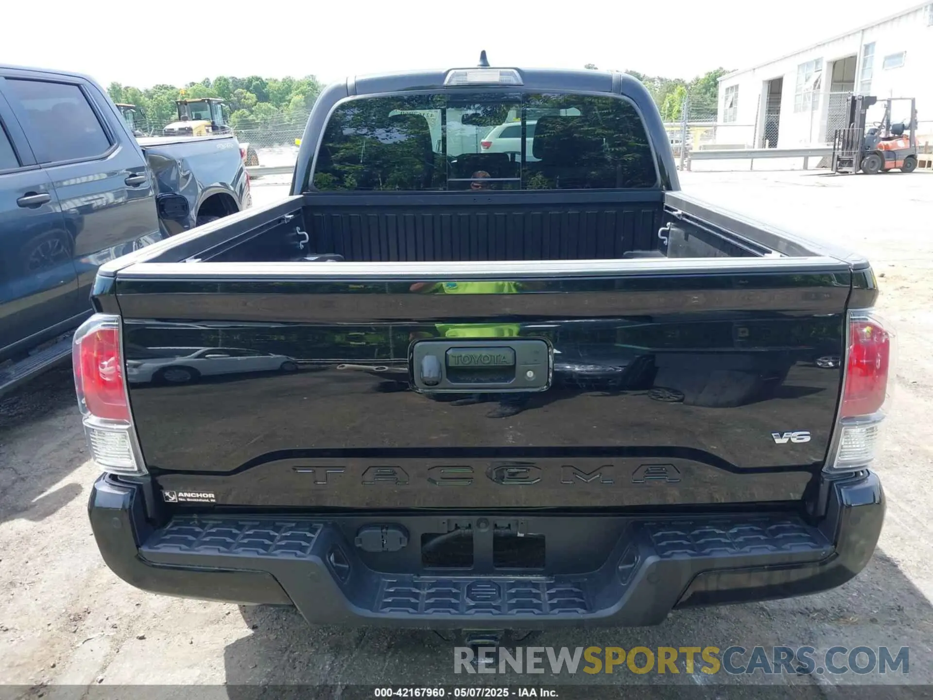 16 Photograph of a damaged car 3TMAZ5CN6PM197987 TOYOTA TACOMA 2023