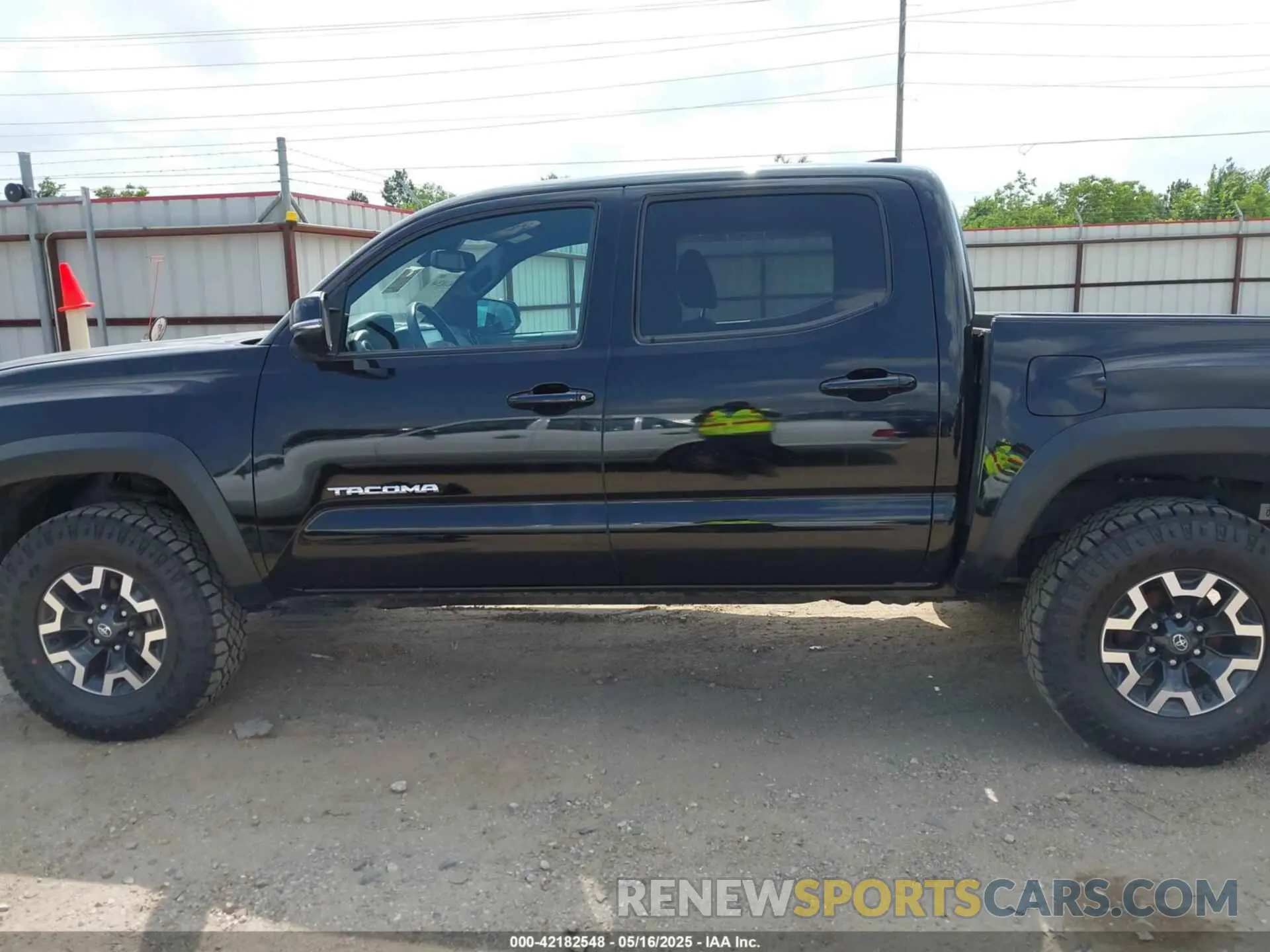 14 Photograph of a damaged car 3TMAZ5CN8PM214756 TOYOTA TACOMA 2023