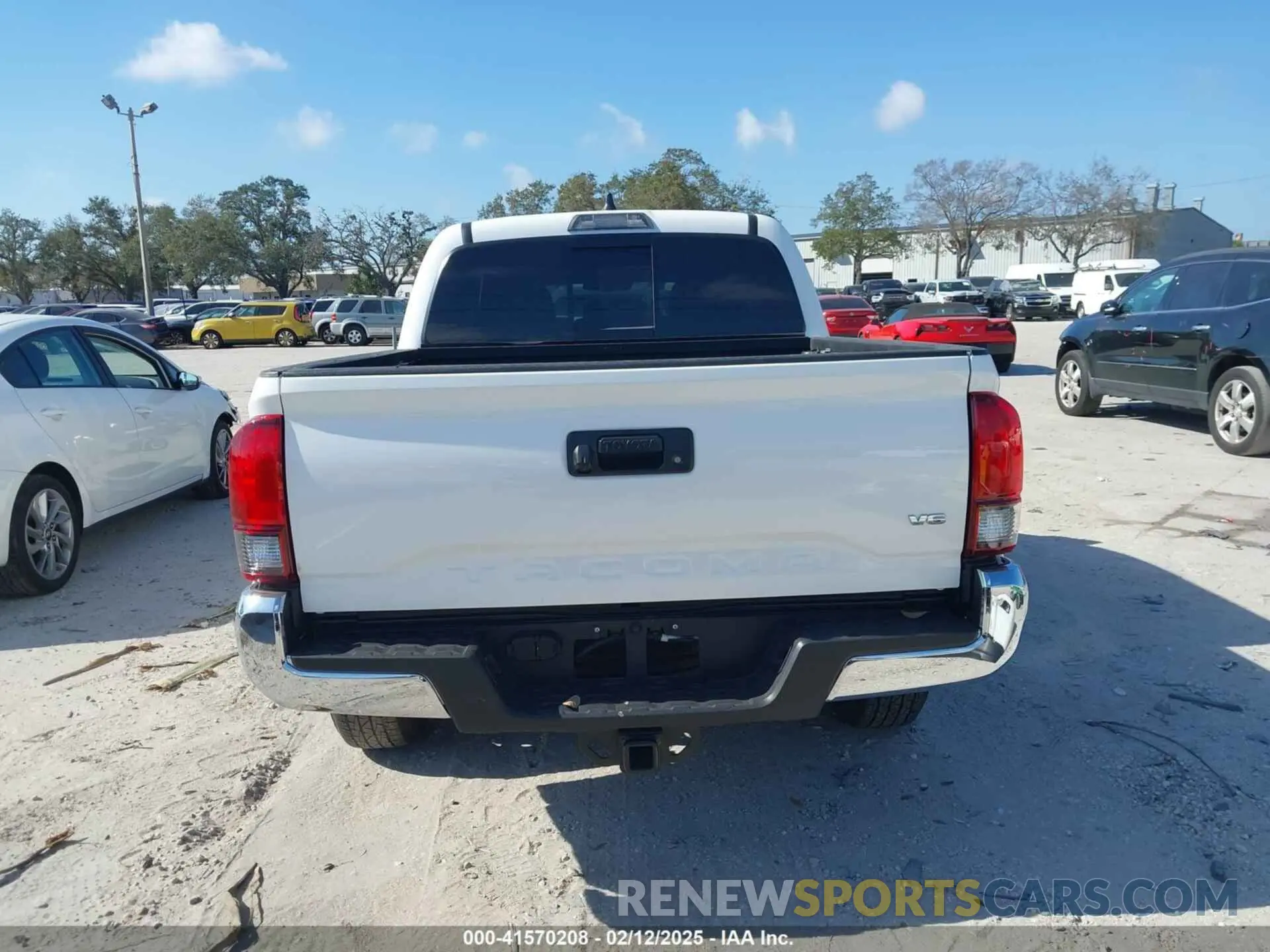 17 Photograph of a damaged car 3TMAZ5CN8PM217687 TOYOTA TACOMA 2023