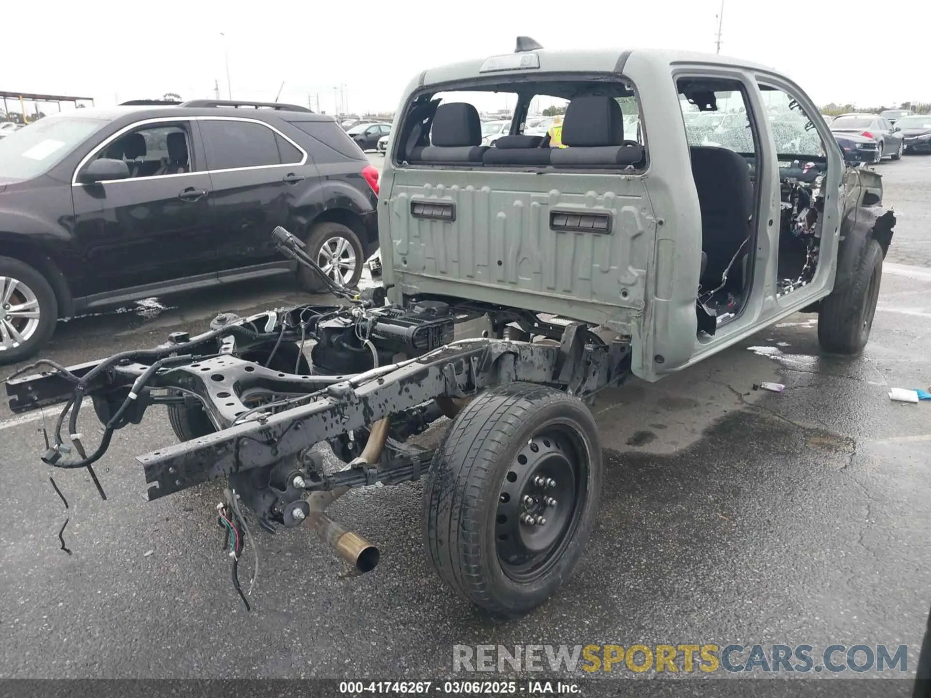4 Photograph of a damaged car 3TMBZ5DN6PM037871 TOYOTA TACOMA 2023