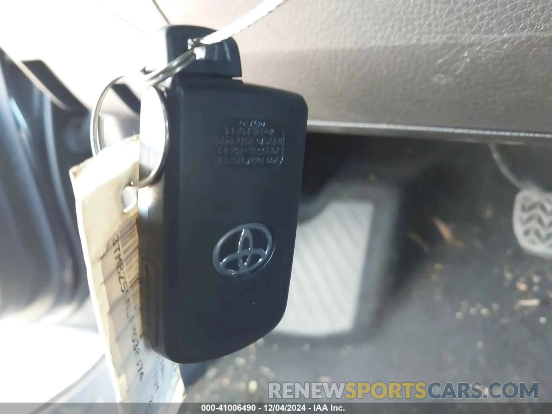 11 Photograph of a damaged car 3TMBZ5DN6PM038874 TOYOTA TACOMA 2023