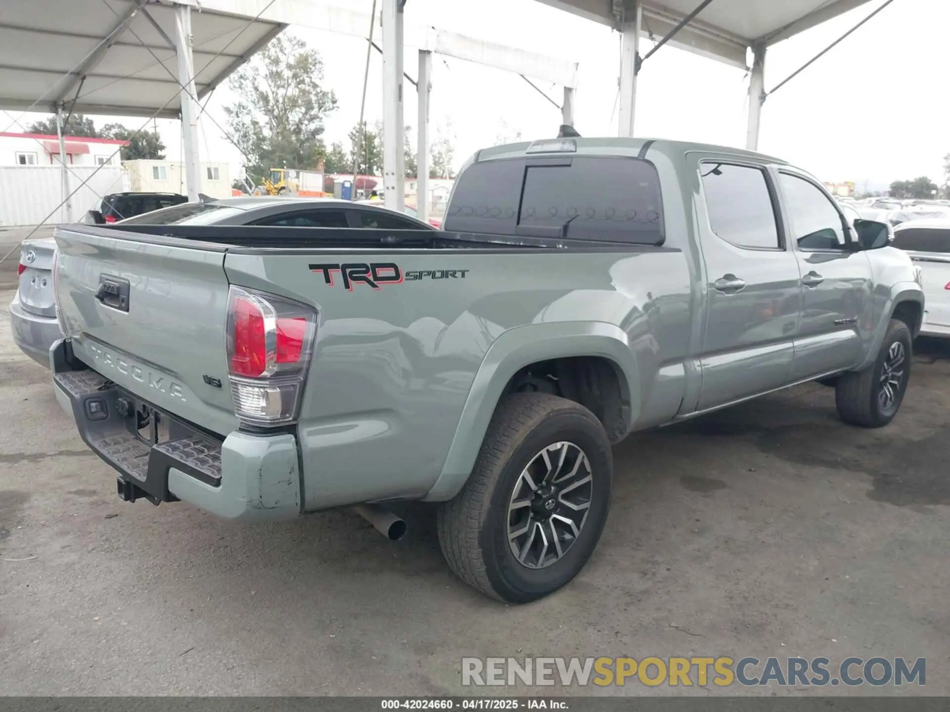 4 Photograph of a damaged car 3TMBZ5DN9PM039212 TOYOTA TACOMA 2023
