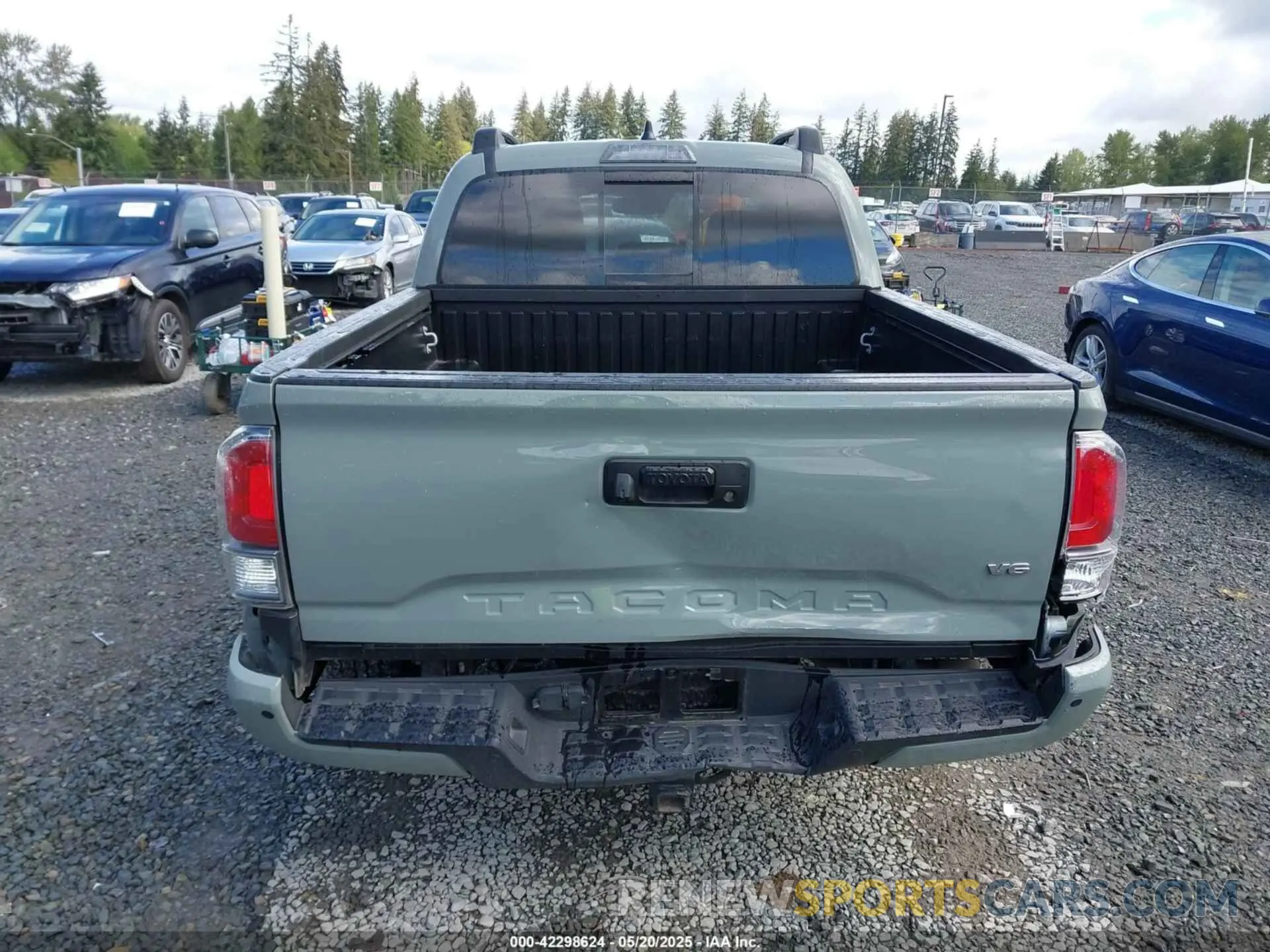 16 Photograph of a damaged car 3TMCZ5AN0PM614063 TOYOTA TACOMA 2023