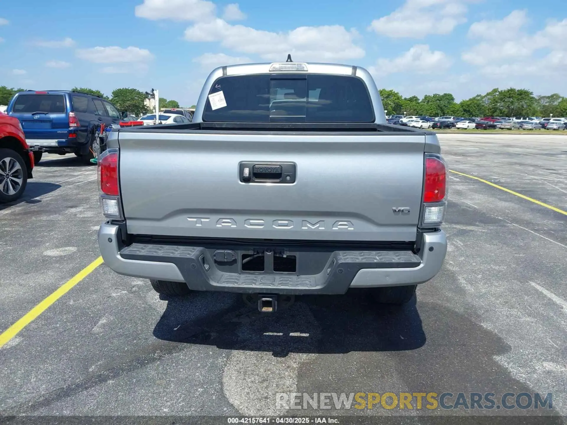 17 Photograph of a damaged car 3TMCZ5AN0PM627654 TOYOTA TACOMA 2023