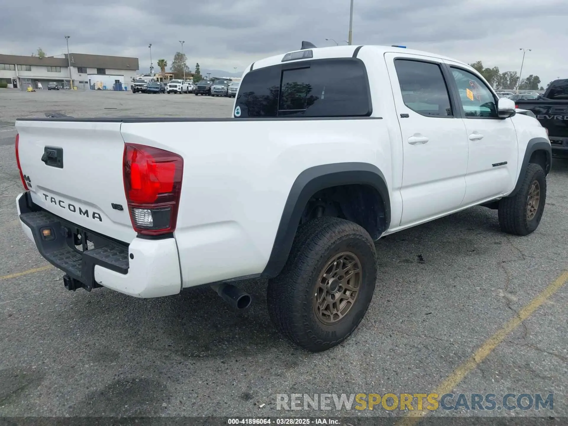 4 Photograph of a damaged car 3TMCZ5AN1PM538868 TOYOTA TACOMA 2023