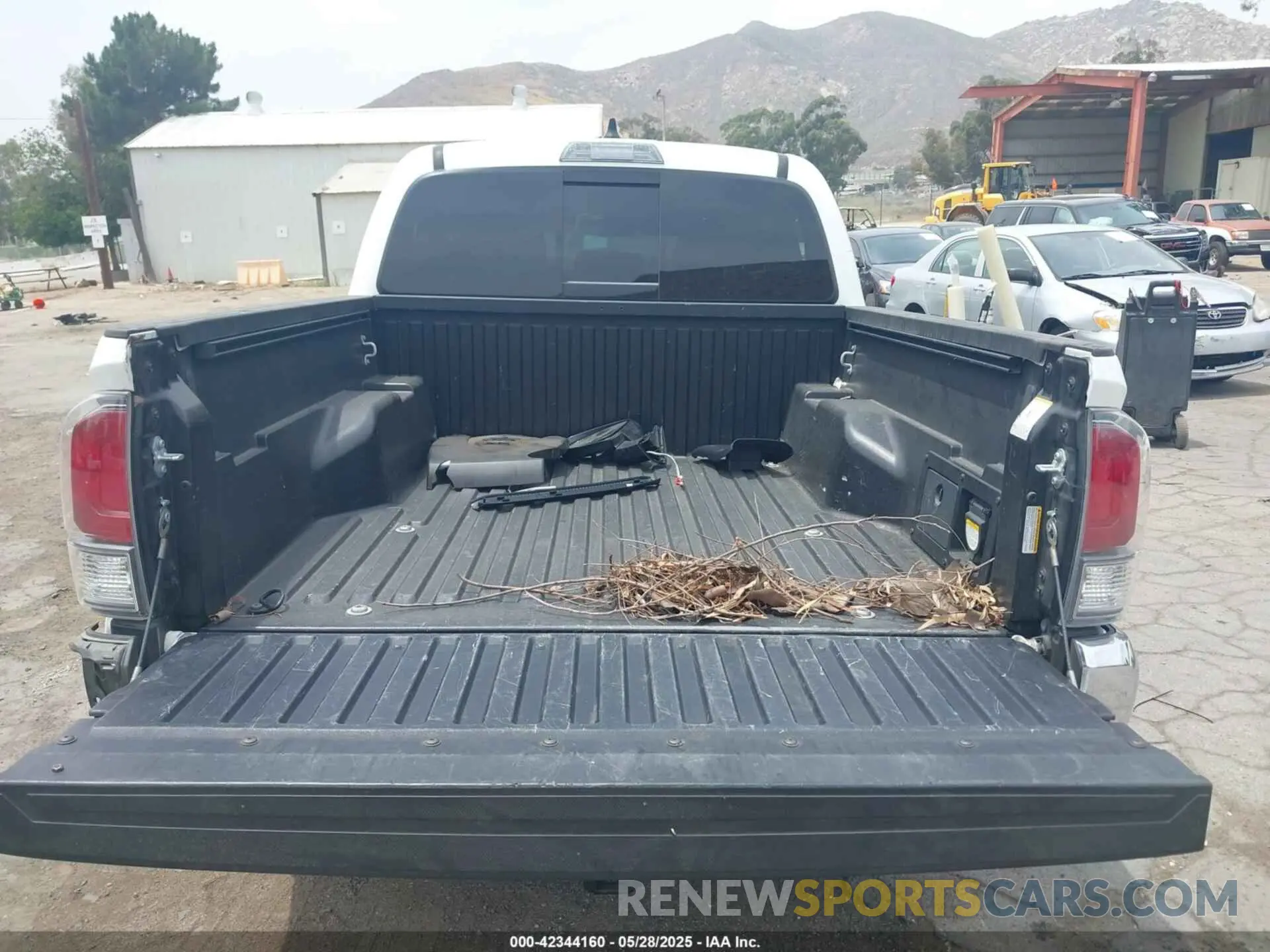 17 Photograph of a damaged car 3TMCZ5AN1PM556299 TOYOTA TACOMA 2023