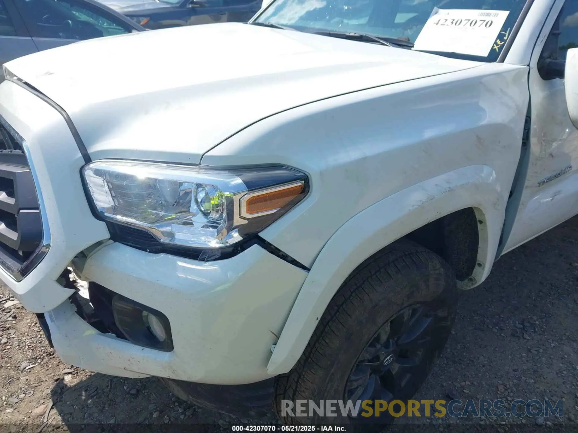 19 Photograph of a damaged car 3TMCZ5AN1PM580022 TOYOTA TACOMA 2023