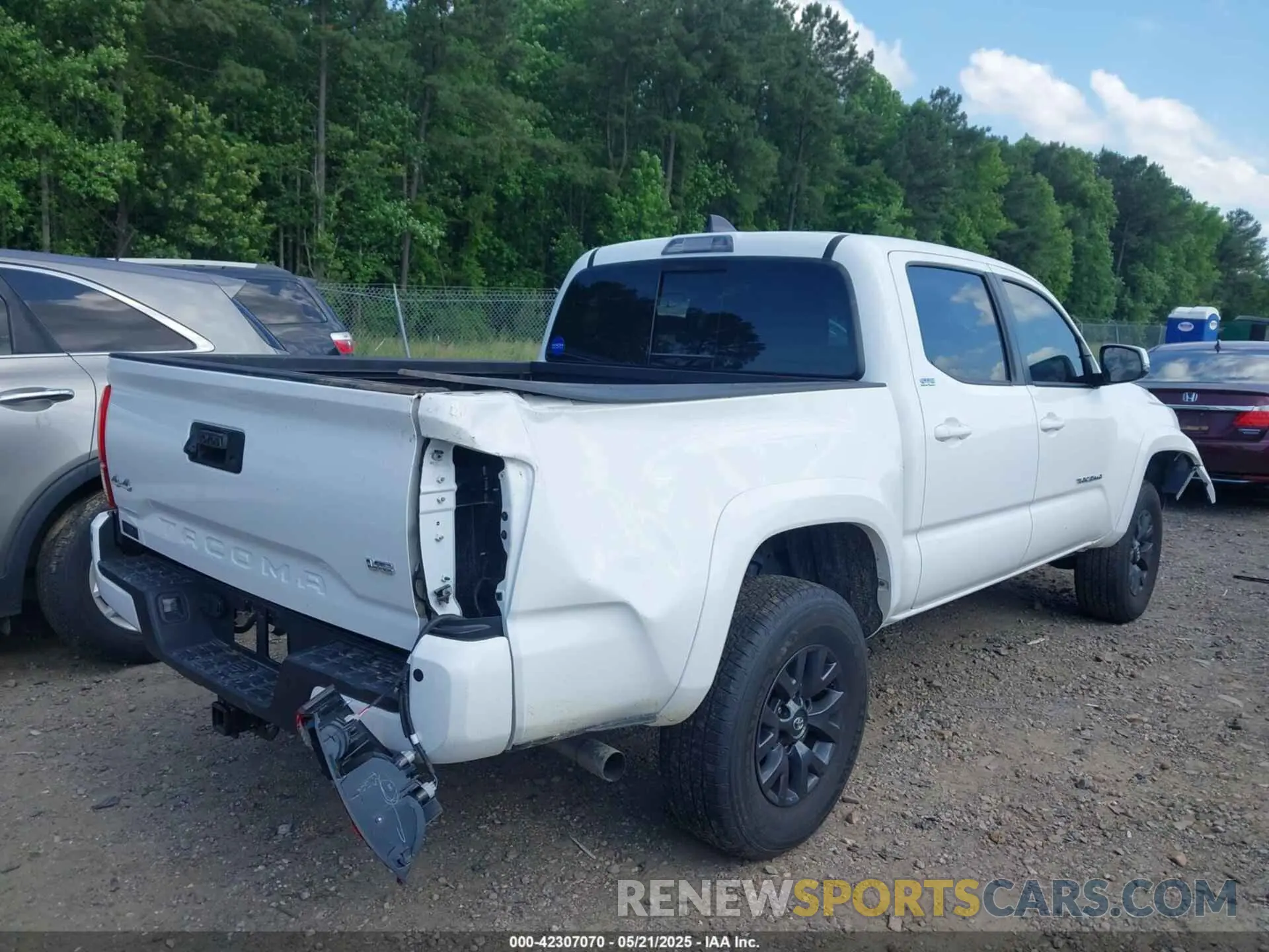 4 Photograph of a damaged car 3TMCZ5AN1PM580022 TOYOTA TACOMA 2023