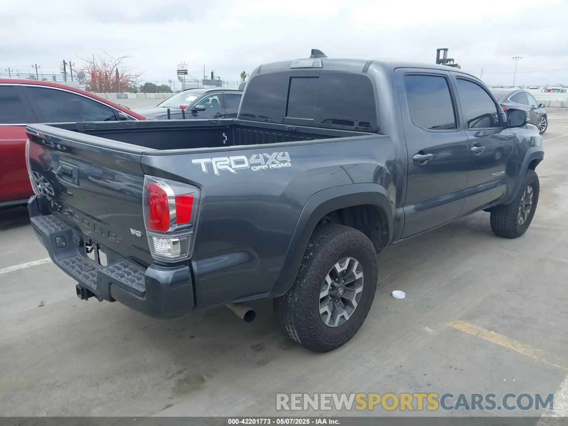 4 Photograph of a damaged car 3TMCZ5AN1PM601516 TOYOTA TACOMA 2023
