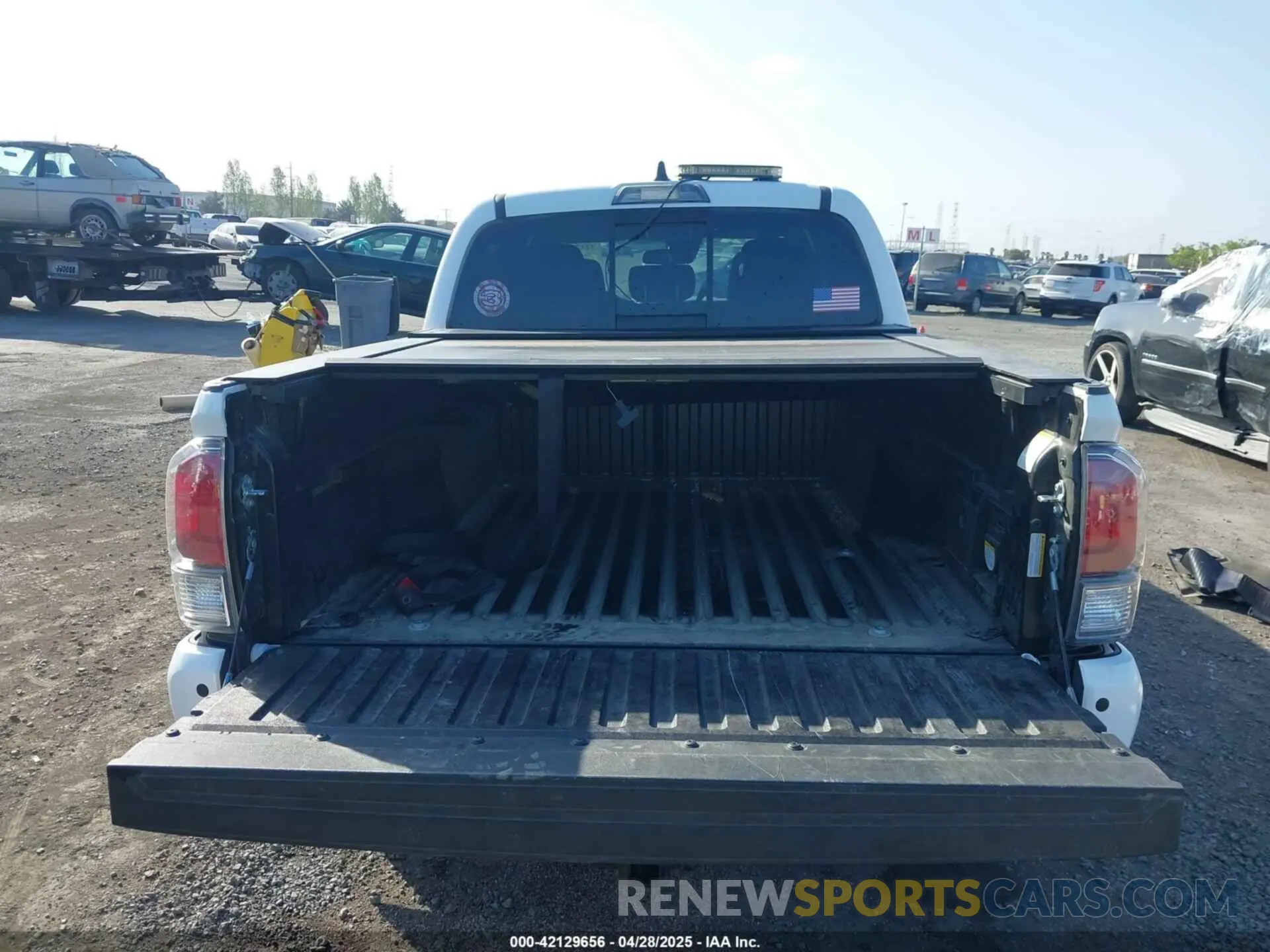 17 Photograph of a damaged car 3TMCZ5AN1PM631292 TOYOTA TACOMA 2023