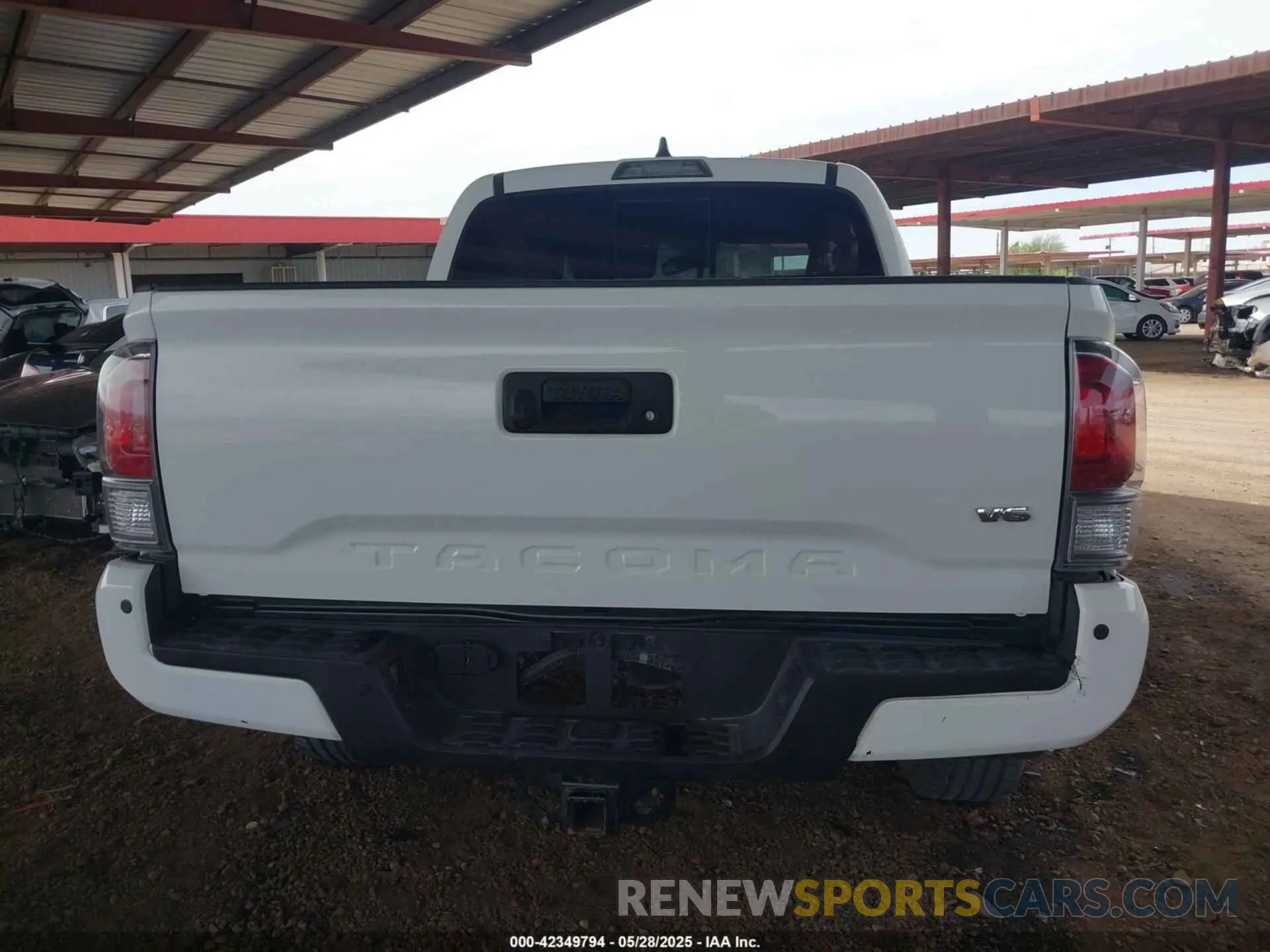 16 Photograph of a damaged car 3TMCZ5AN2PM536191 TOYOTA TACOMA 2023
