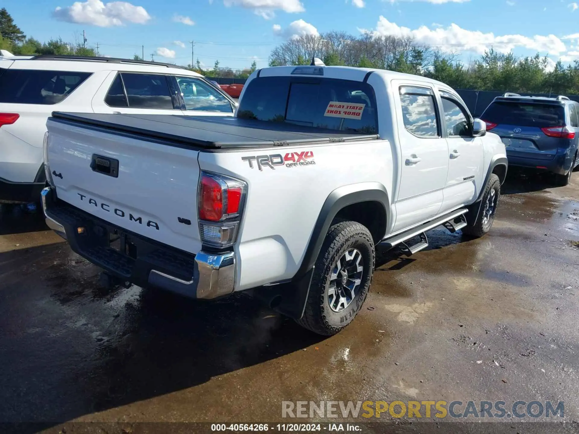4 Photograph of a damaged car 3TMCZ5AN2PM558837 TOYOTA TACOMA 2023