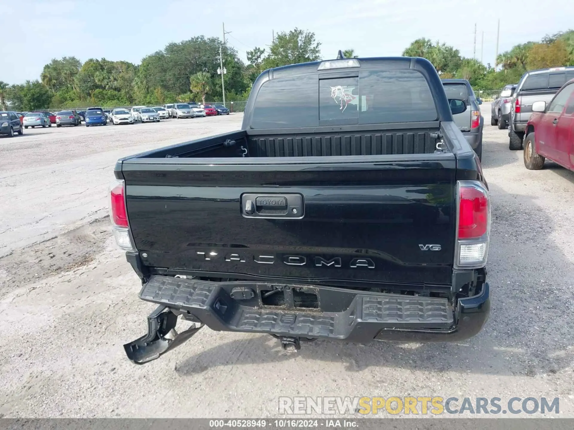 17 Photograph of a damaged car 3TMCZ5AN2PM585889 TOYOTA TACOMA 2023