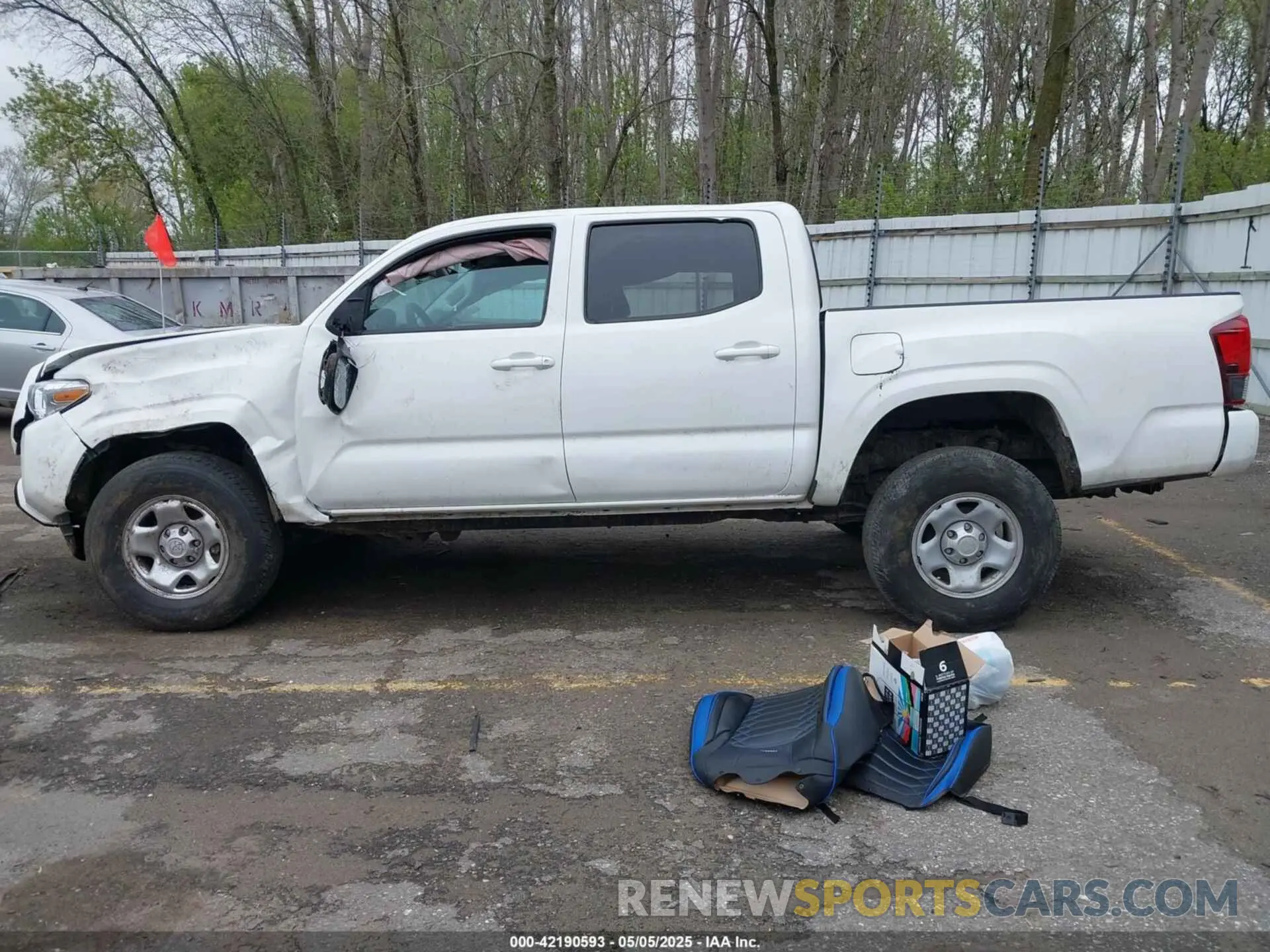 14 Photograph of a damaged car 3TMCZ5AN2PM630667 TOYOTA TACOMA 2023