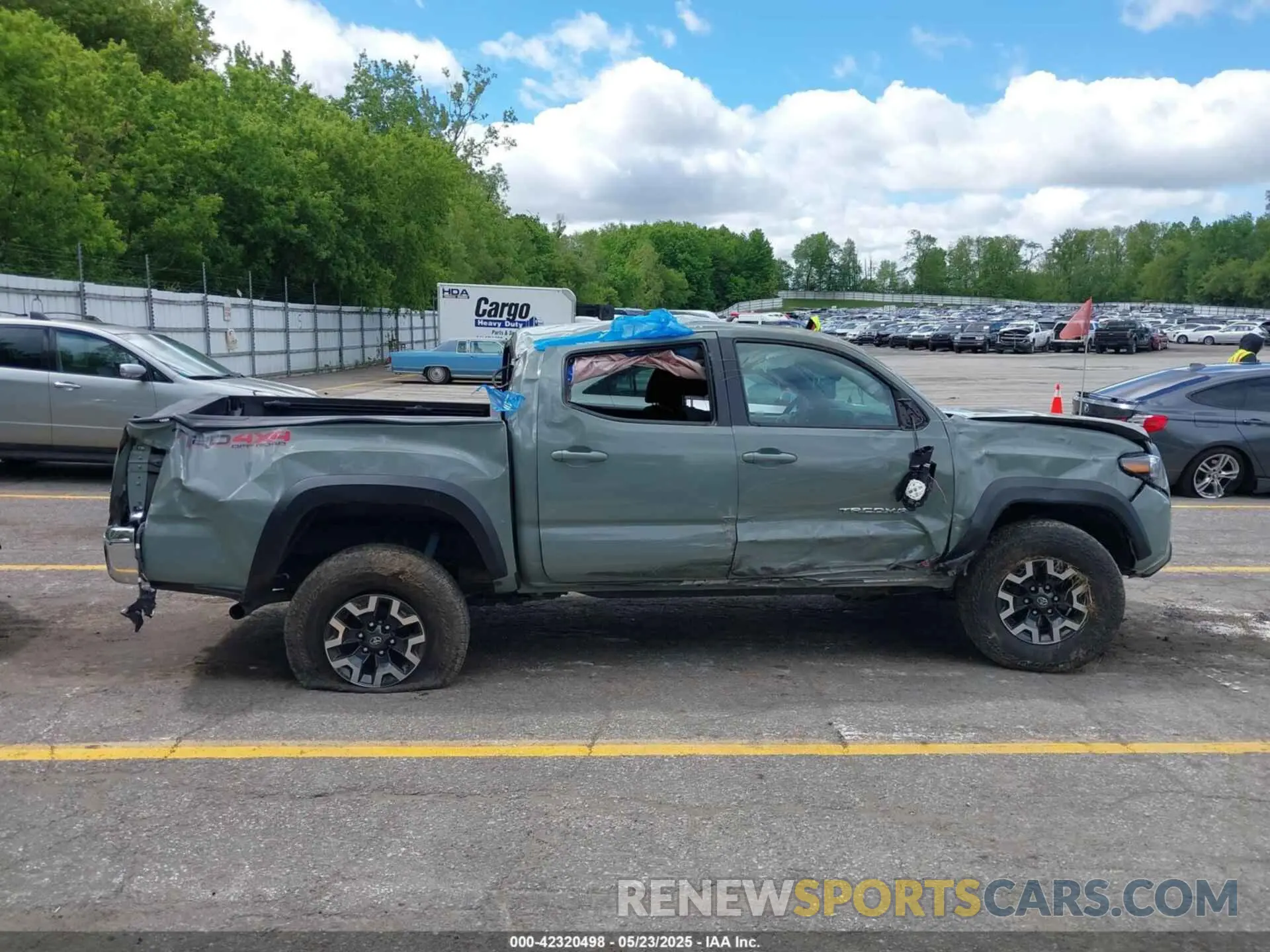 13 Photograph of a damaged car 3TMCZ5AN5PM541627 TOYOTA TACOMA 2023