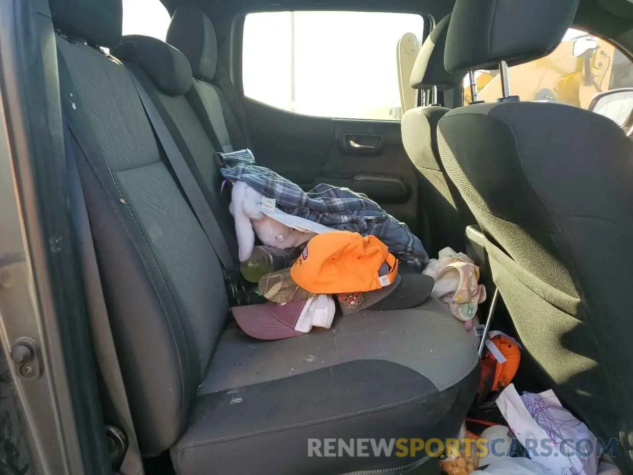 10 Photograph of a damaged car 3TMCZ5AN5PM613314 TOYOTA TACOMA 2023