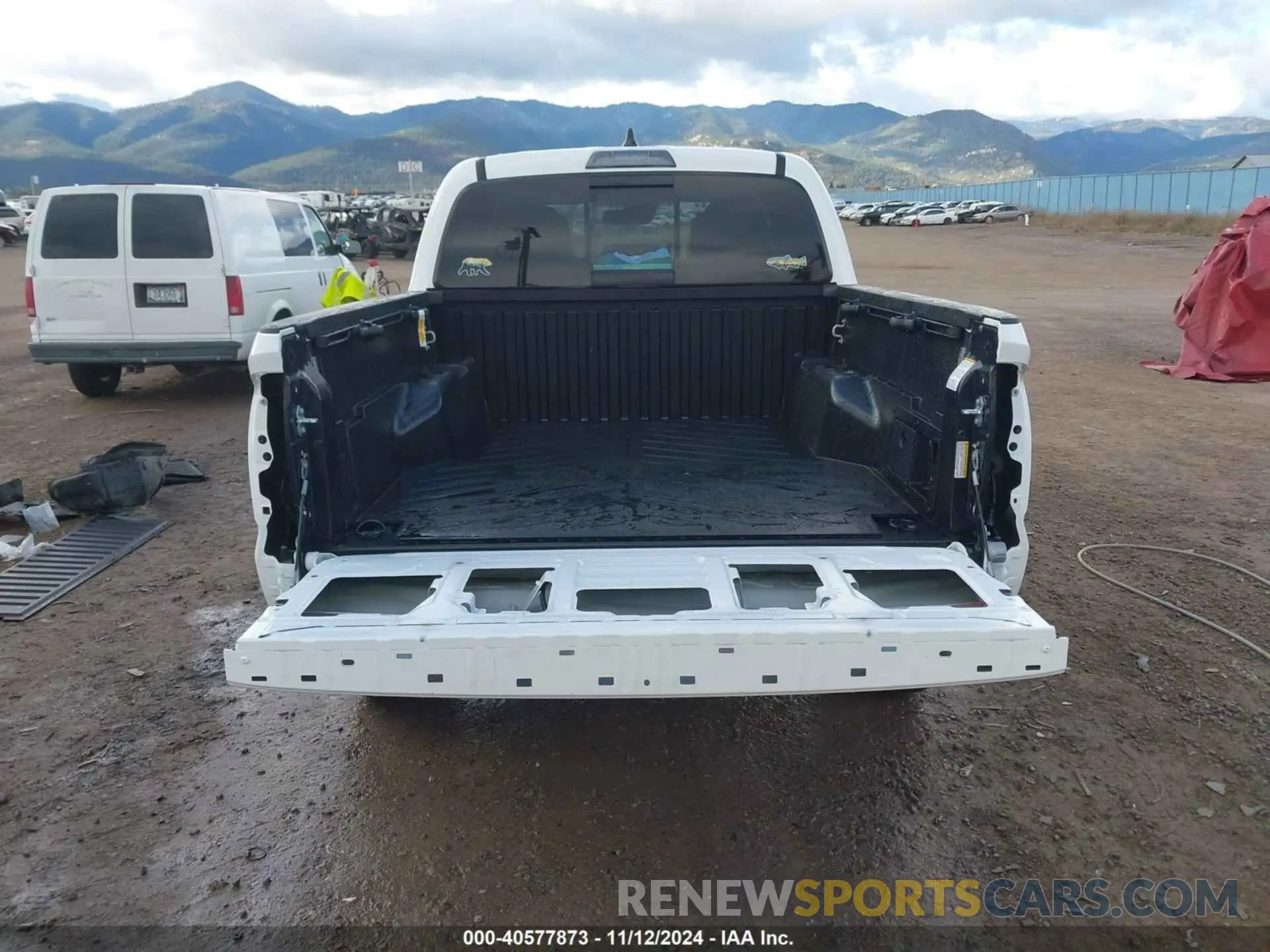 17 Photograph of a damaged car 3TMCZ5AN6PM637881 TOYOTA TACOMA 2023