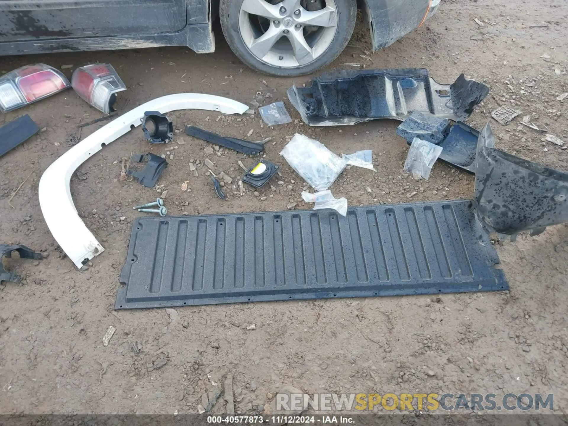 18 Photograph of a damaged car 3TMCZ5AN6PM637881 TOYOTA TACOMA 2023