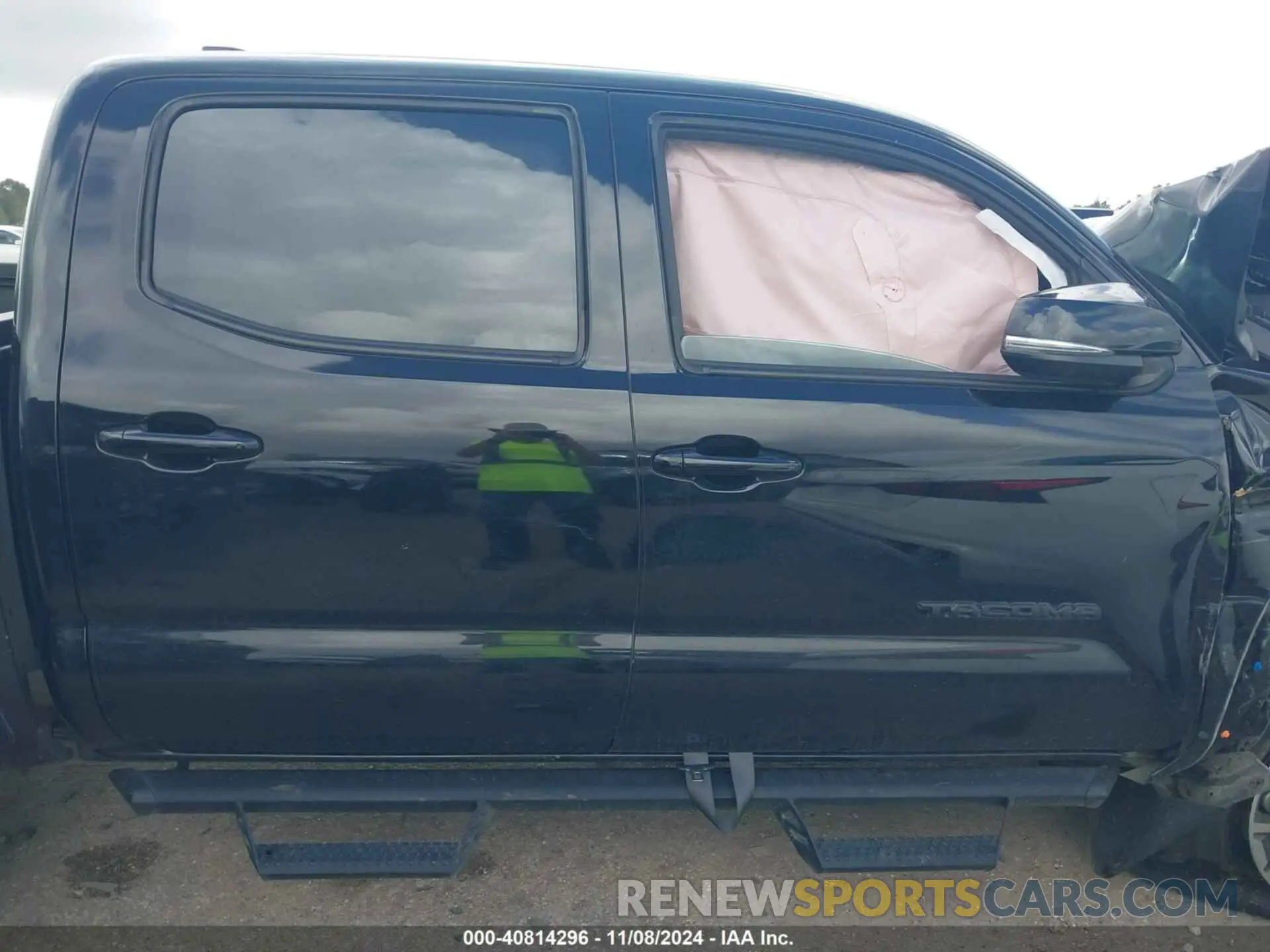 13 Photograph of a damaged car 3TMCZ5AN8PM644718 TOYOTA TACOMA 2023