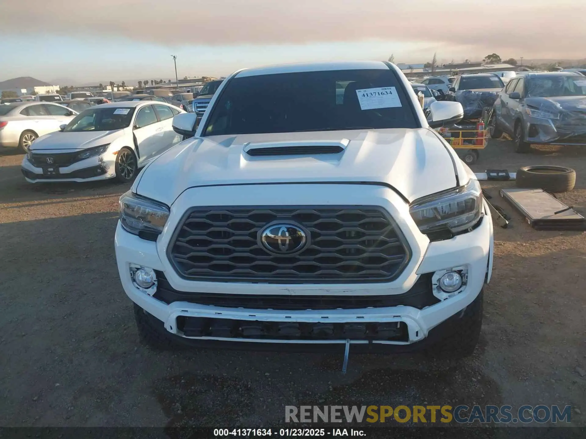 13 Photograph of a damaged car 3TMCZ5AN8PM647845 TOYOTA TACOMA 2023