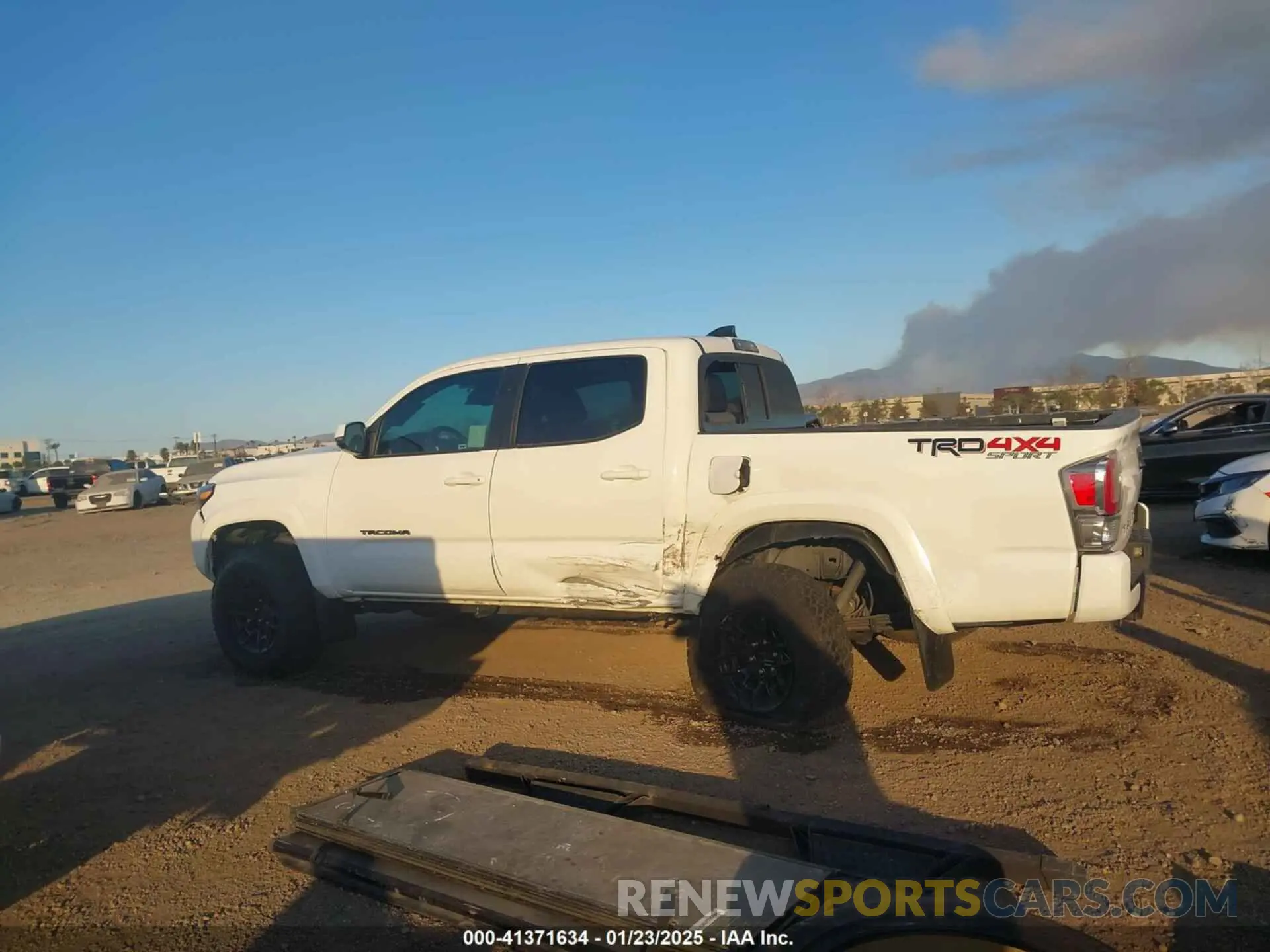 15 Photograph of a damaged car 3TMCZ5AN8PM647845 TOYOTA TACOMA 2023