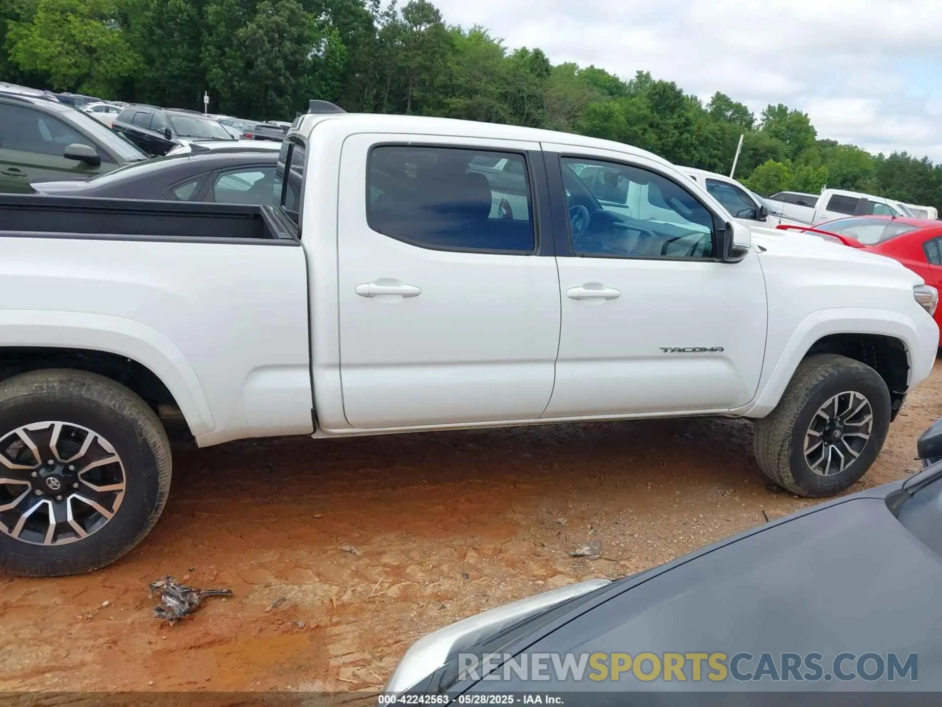 13 Photograph of a damaged car 3TMDZ5BN0PM153028 TOYOTA TACOMA 2023