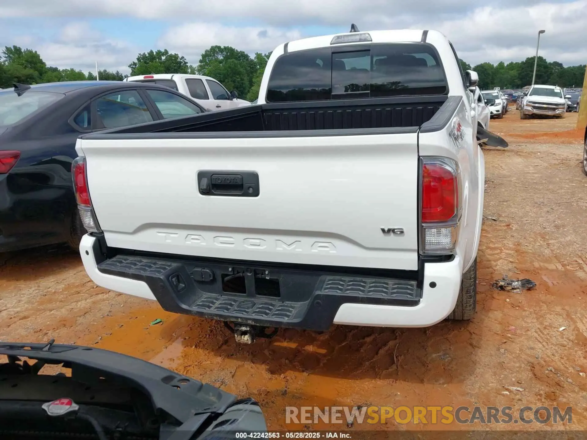 16 Photograph of a damaged car 3TMDZ5BN0PM153028 TOYOTA TACOMA 2023