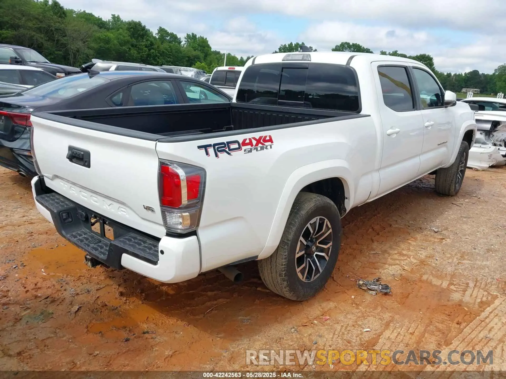 4 Photograph of a damaged car 3TMDZ5BN0PM153028 TOYOTA TACOMA 2023