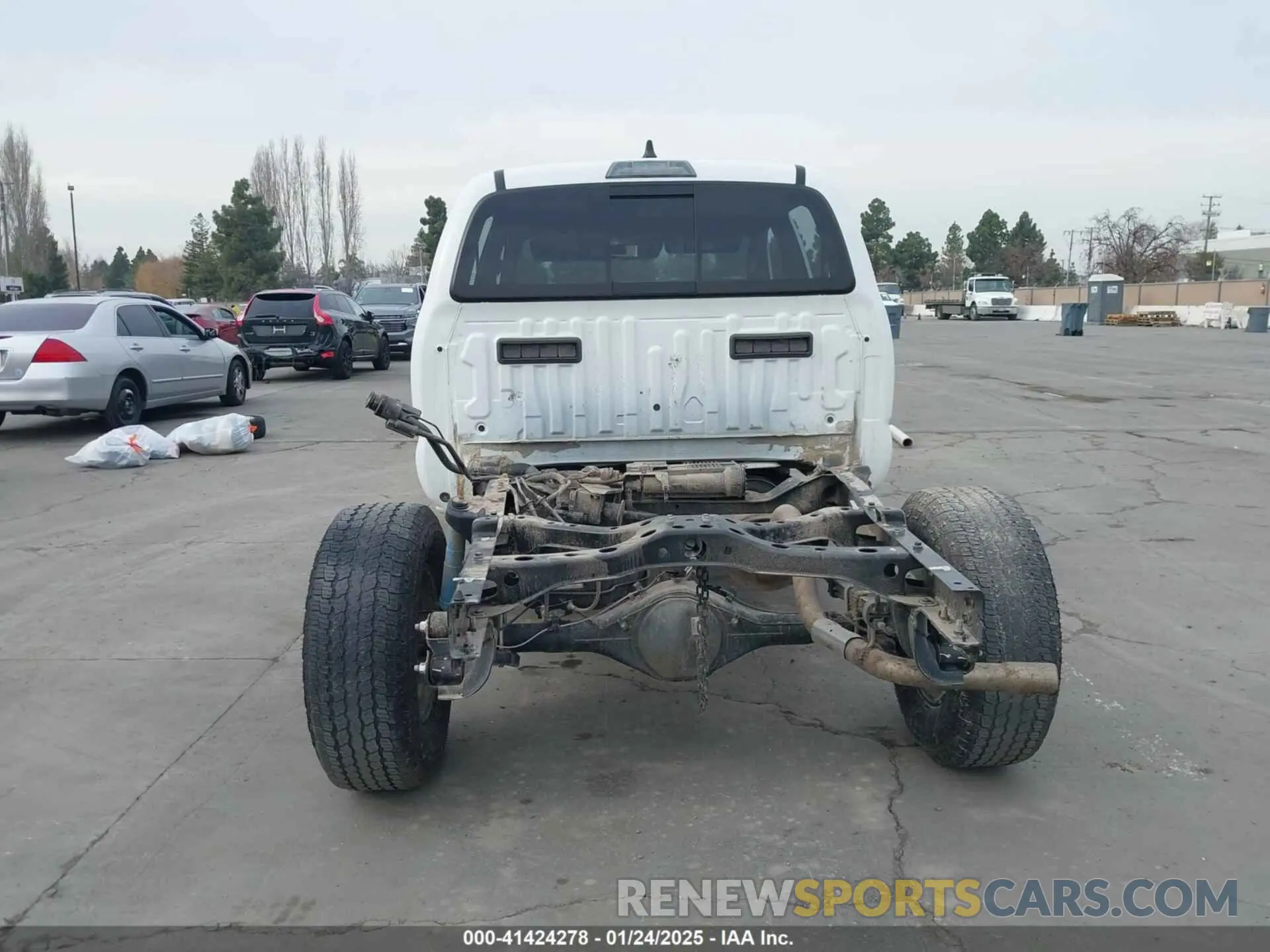 15 Photograph of a damaged car 3TMDZ5BN0PM156107 TOYOTA TACOMA 2023