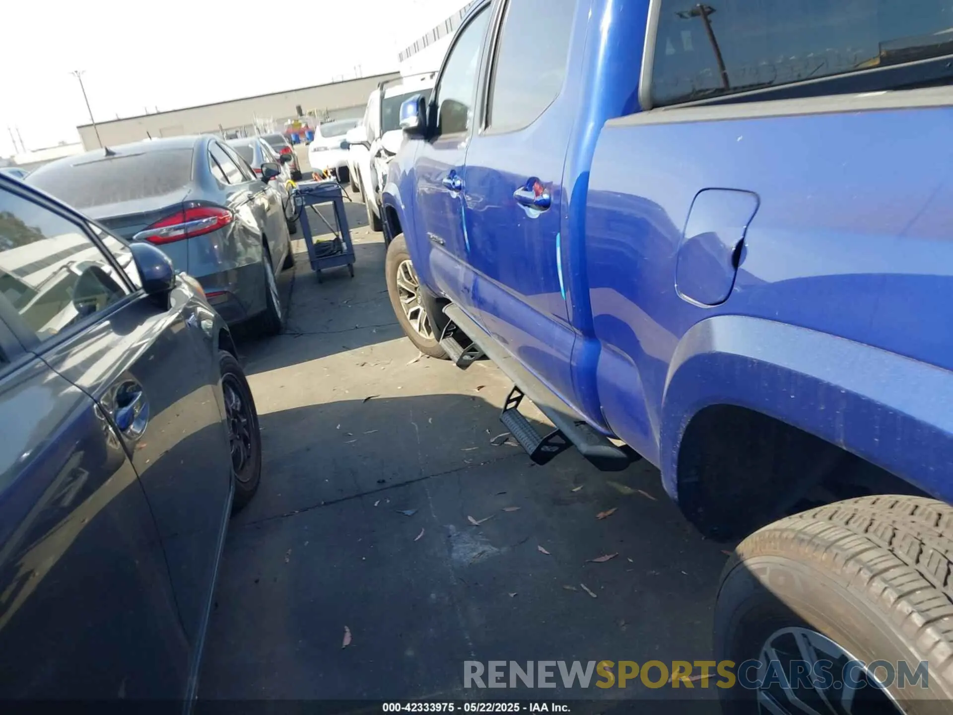 14 Photograph of a damaged car 3TMDZ5BN5PM166177 TOYOTA TACOMA 2023