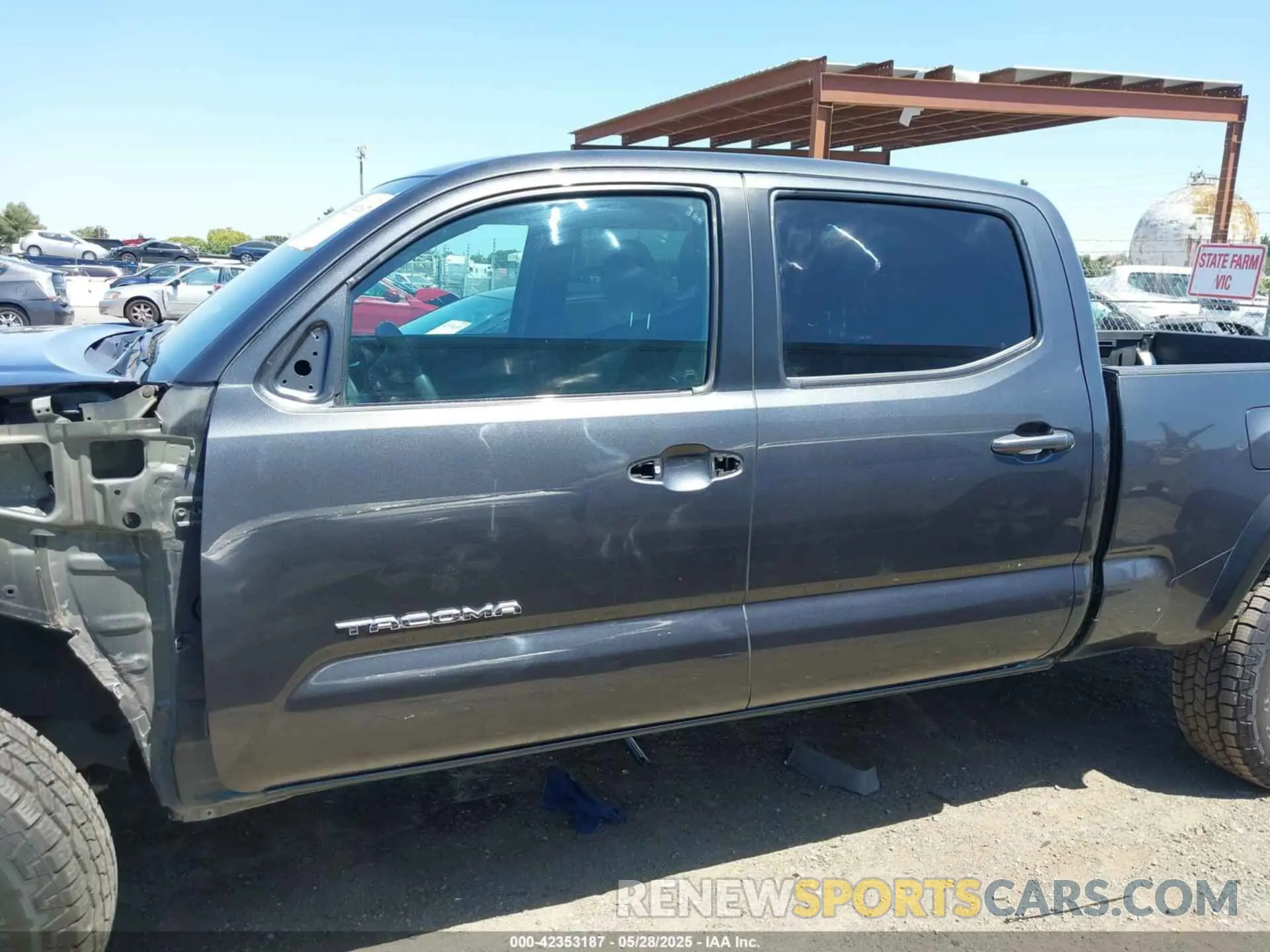 15 Photograph of a damaged car 3TMDZ5BN6PM153633 TOYOTA TACOMA 2023