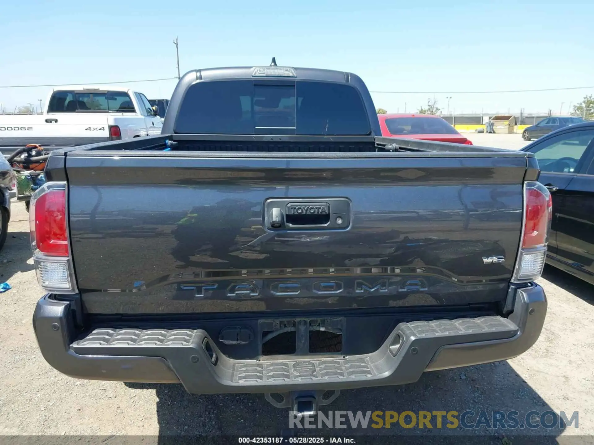 17 Photograph of a damaged car 3TMDZ5BN6PM153633 TOYOTA TACOMA 2023