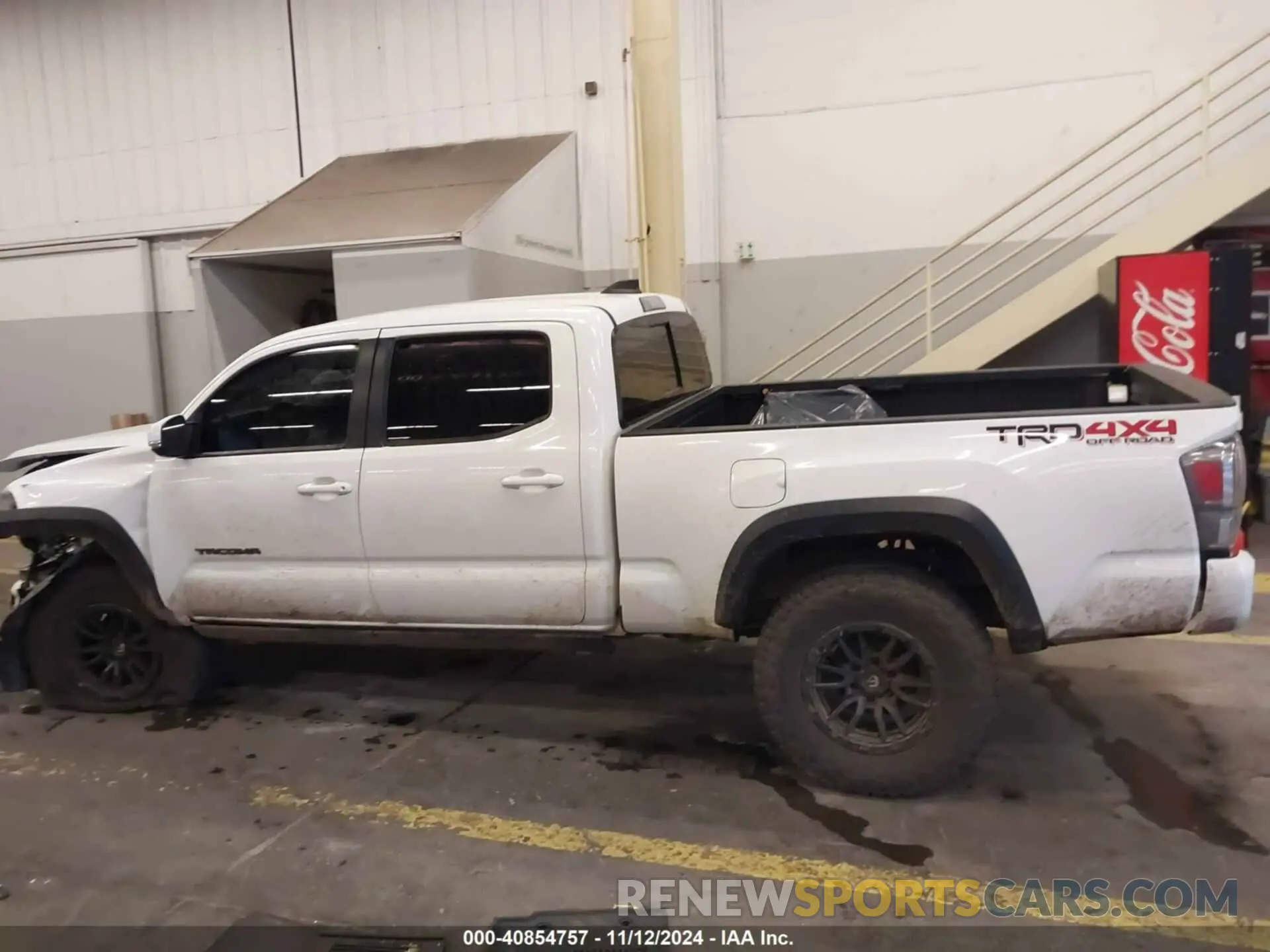 14 Photograph of a damaged car 3TMDZ5BN7PM157240 TOYOTA TACOMA 2023