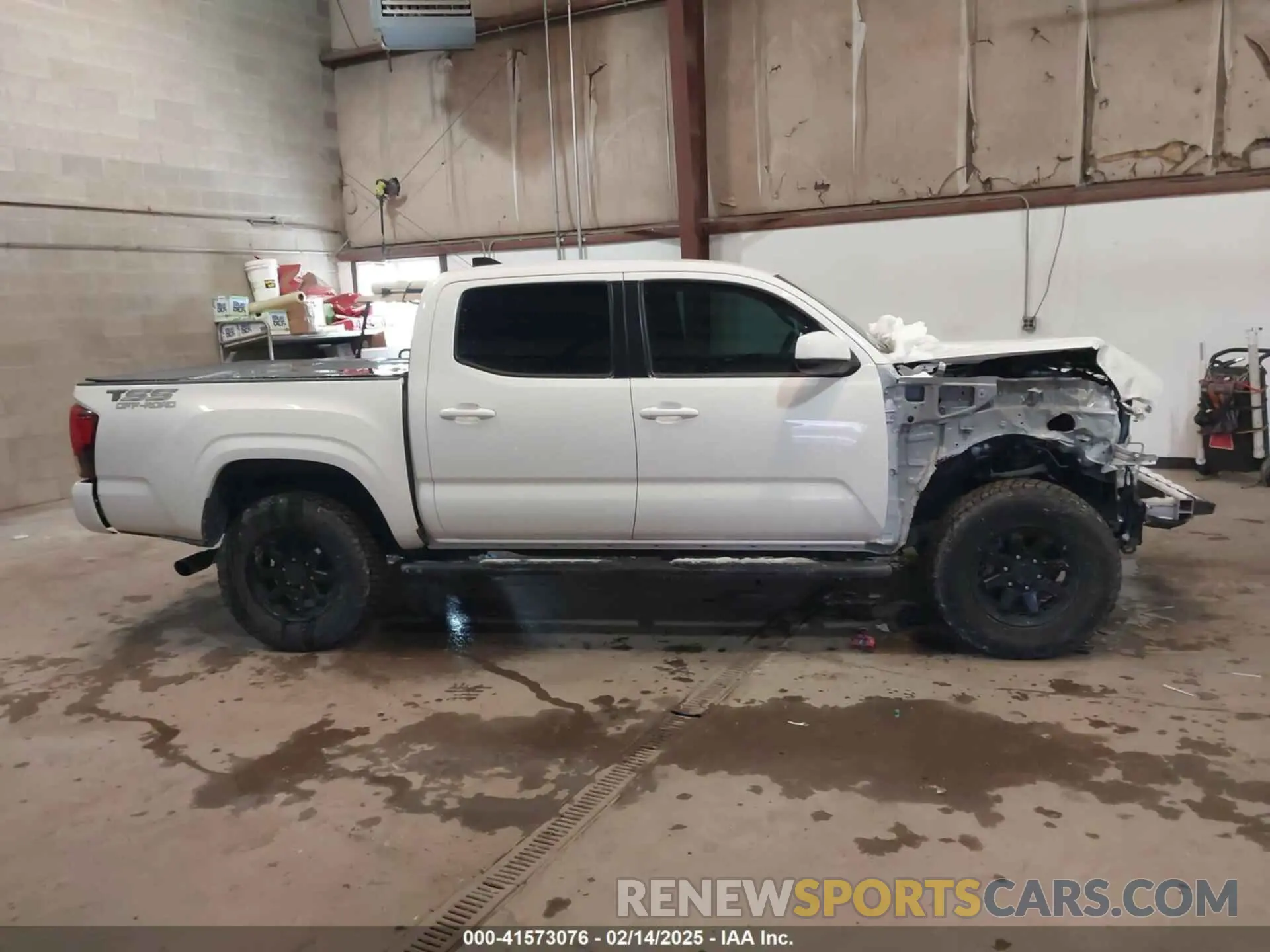 14 Photograph of a damaged car 3TYAX5GN1PT072089 TOYOTA TACOMA 2023