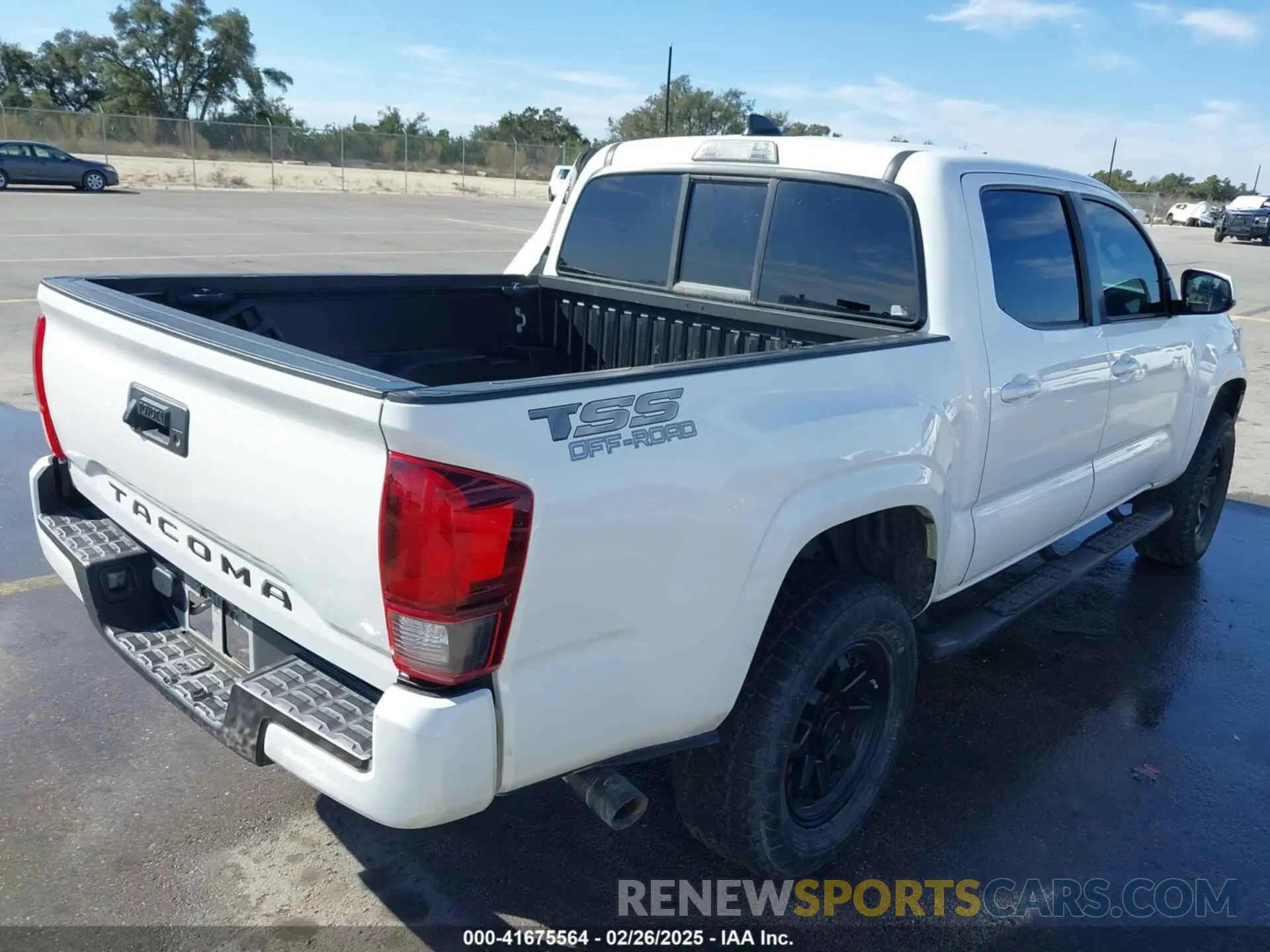4 Photograph of a damaged car 3TYAX5GN6PT073481 TOYOTA TACOMA 2023