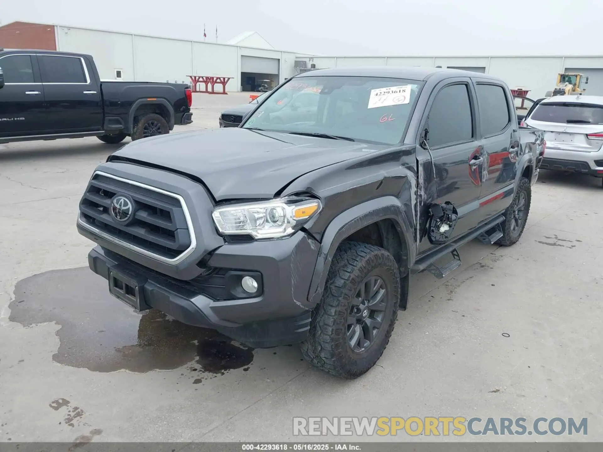 2 Photograph of a damaged car 3TYAZ5CN1PT032983 TOYOTA TACOMA 2023