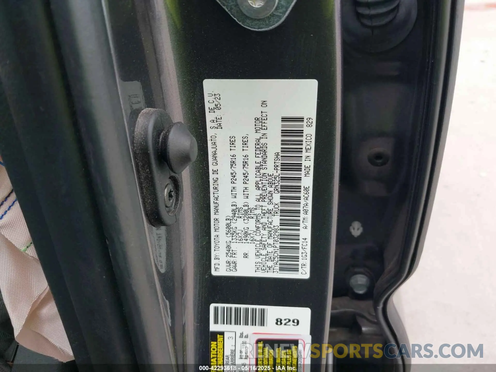 9 Photograph of a damaged car 3TYAZ5CN1PT032983 TOYOTA TACOMA 2023