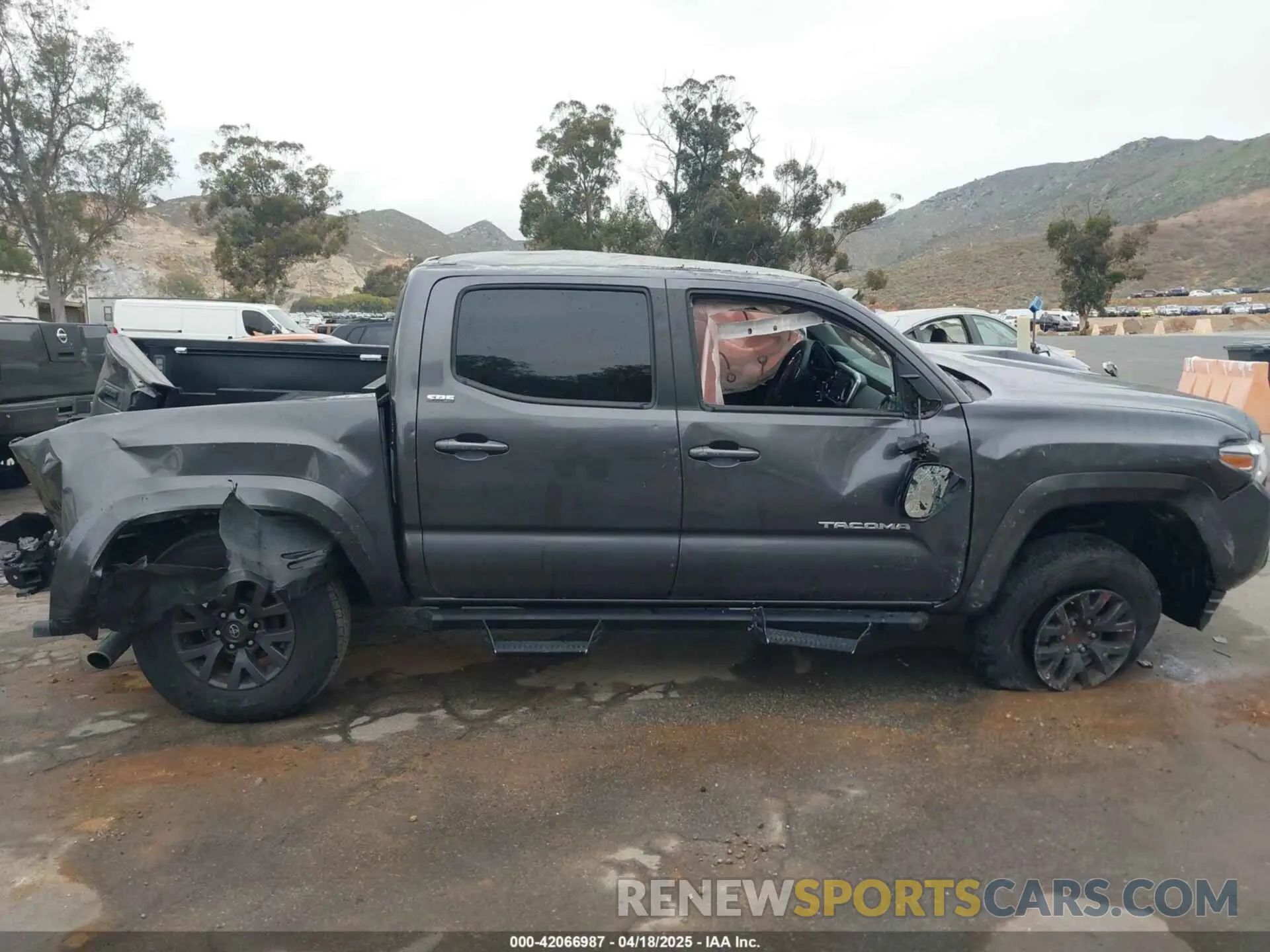 12 Photograph of a damaged car 3TYAZ5CN4PT031116 TOYOTA TACOMA 2023