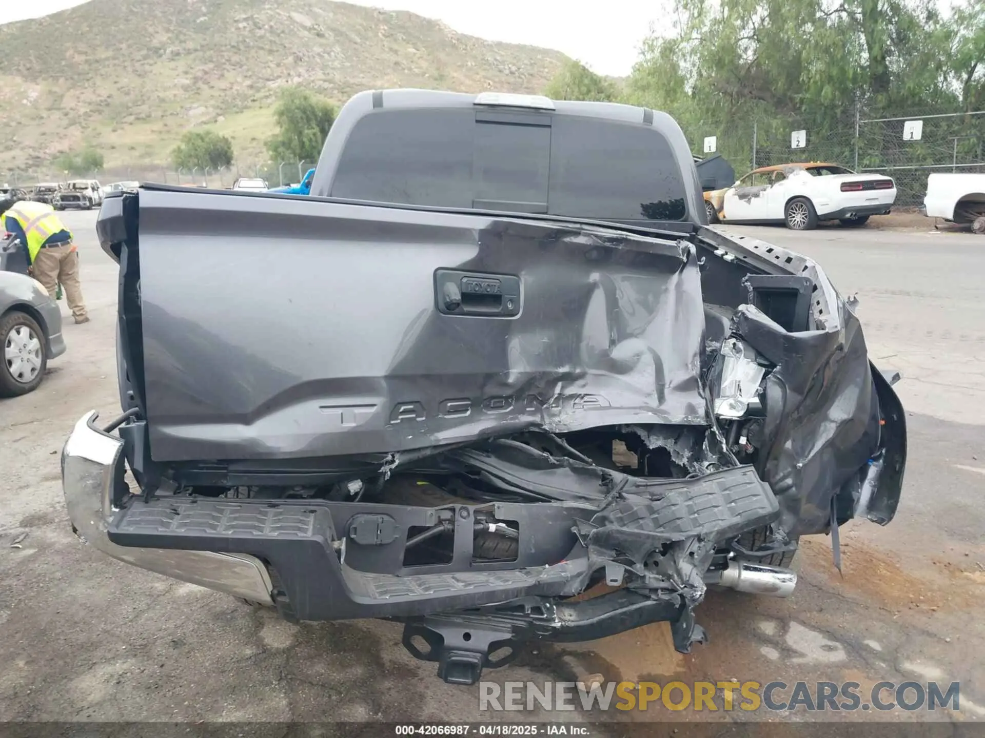 15 Photograph of a damaged car 3TYAZ5CN4PT031116 TOYOTA TACOMA 2023
