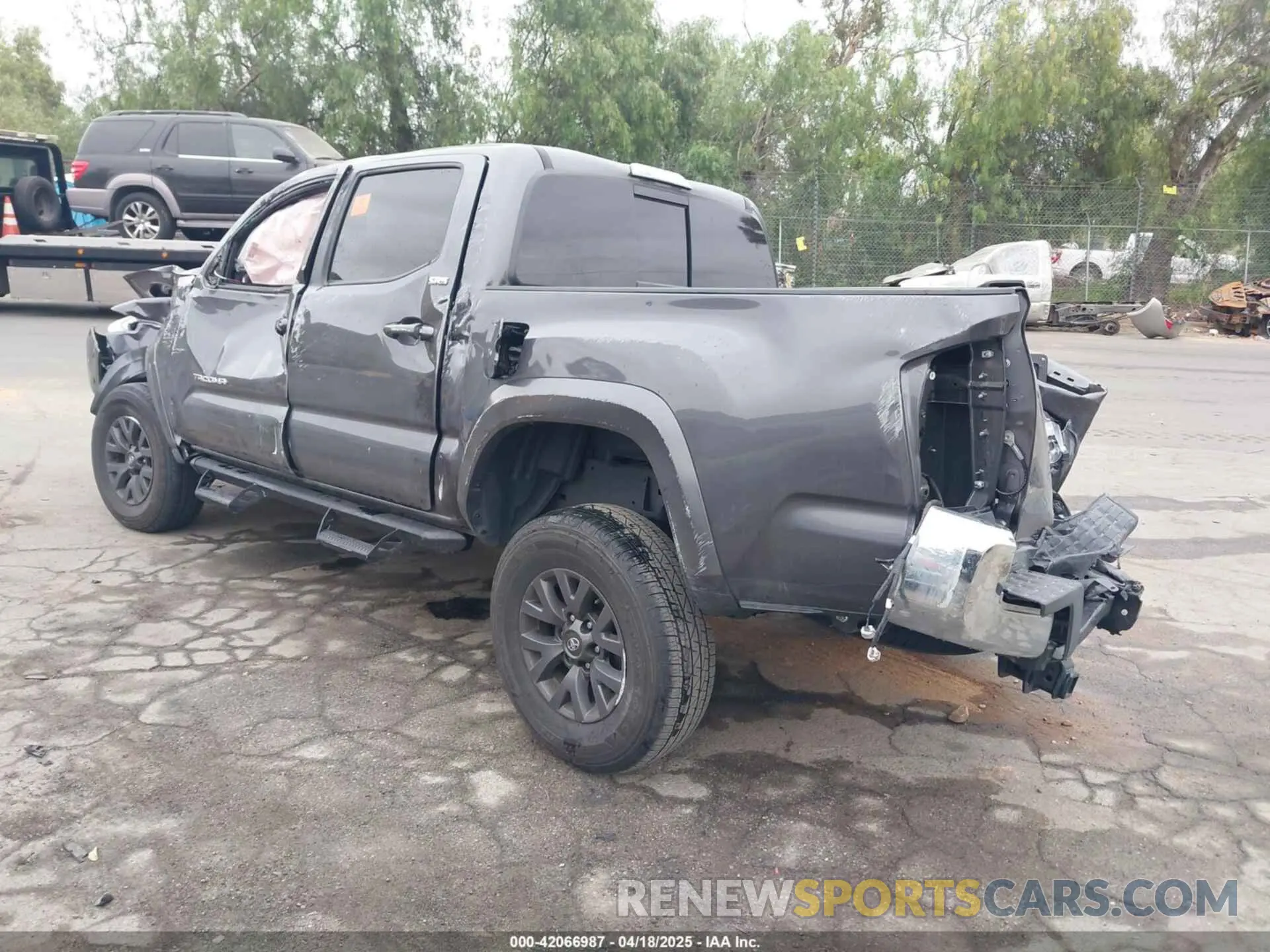 3 Photograph of a damaged car 3TYAZ5CN4PT031116 TOYOTA TACOMA 2023